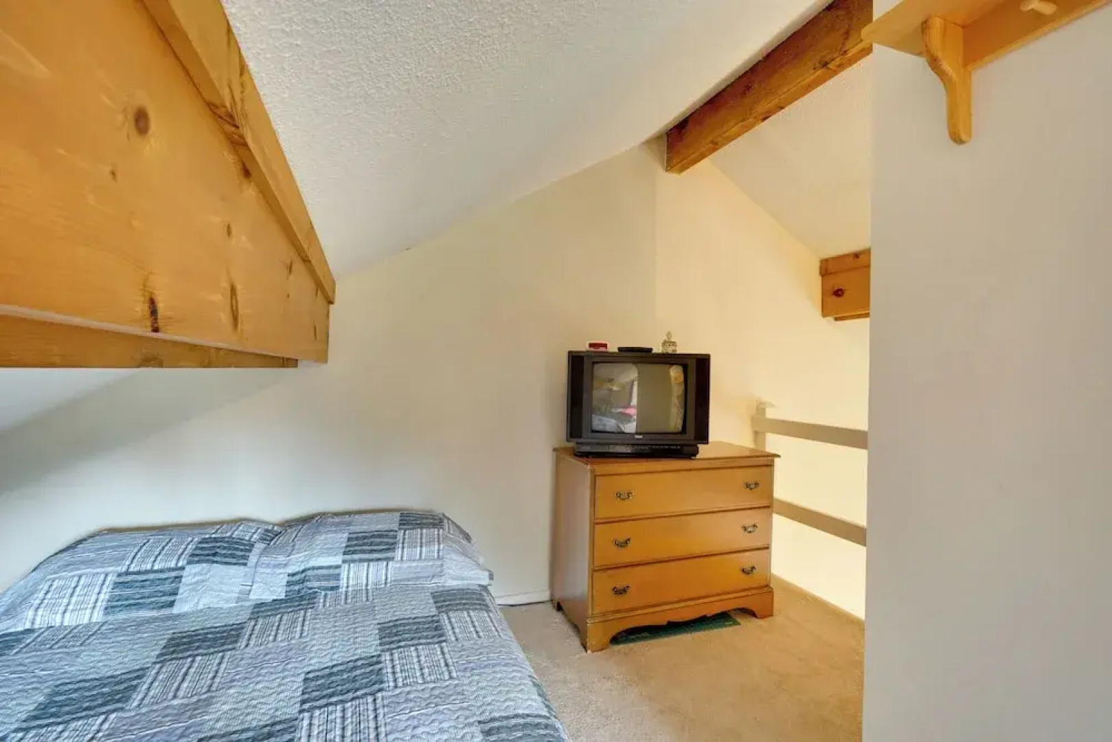 Dover Condo w/ Grill & Balcony: 3 Mi to Mt Snow!