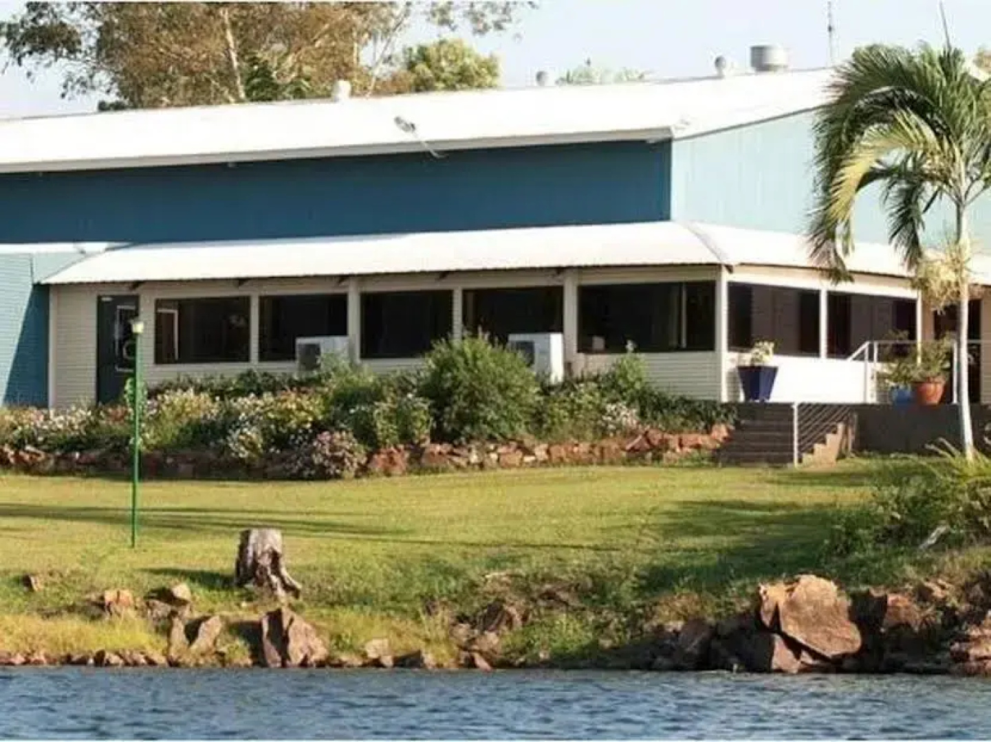 Lake Bennett Resort