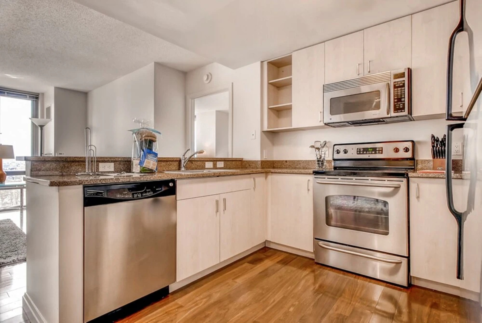 Global Luxury Suites at Broad Street