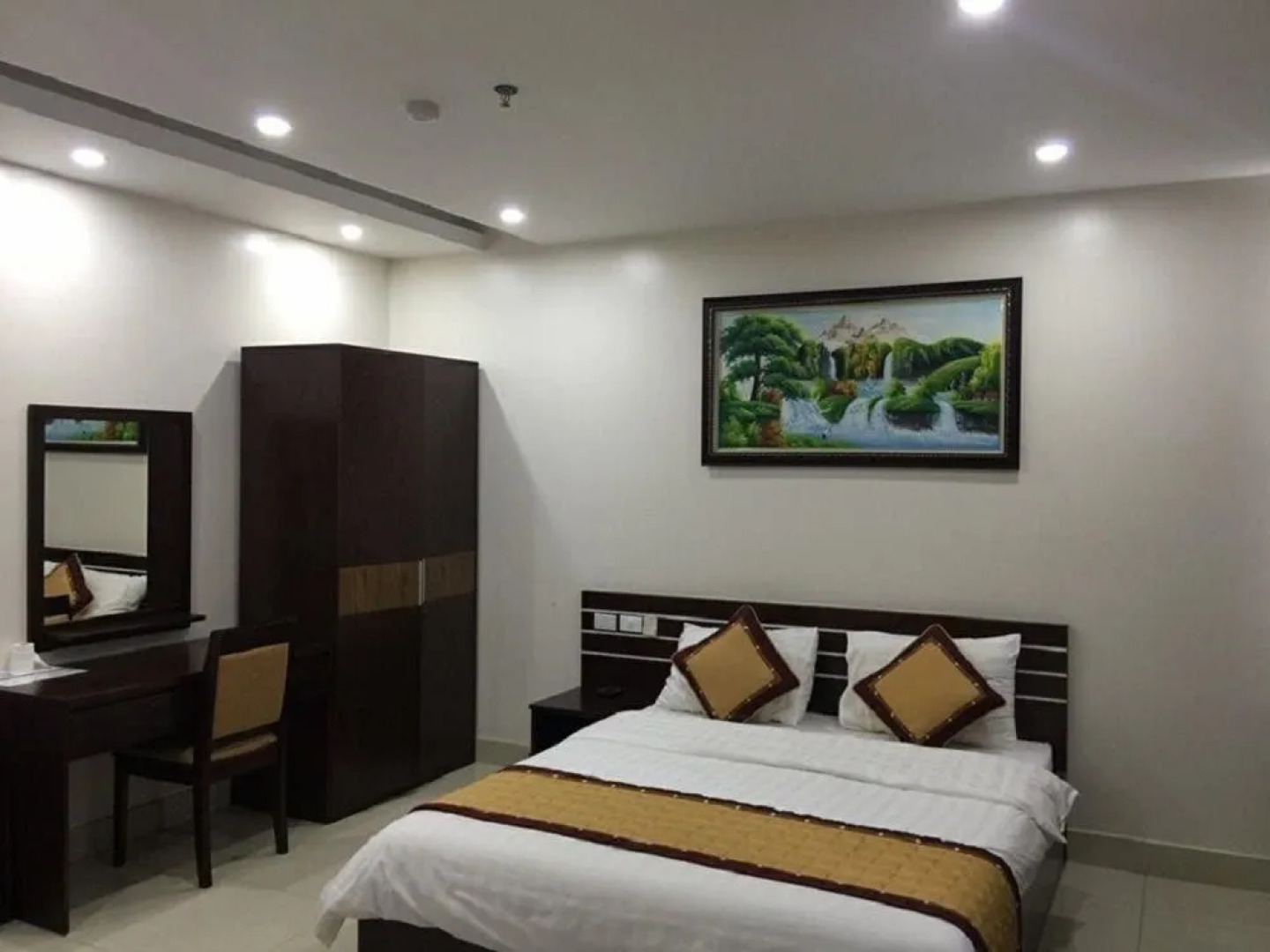 Nga Viet Bac Ninh Luxury Hotel