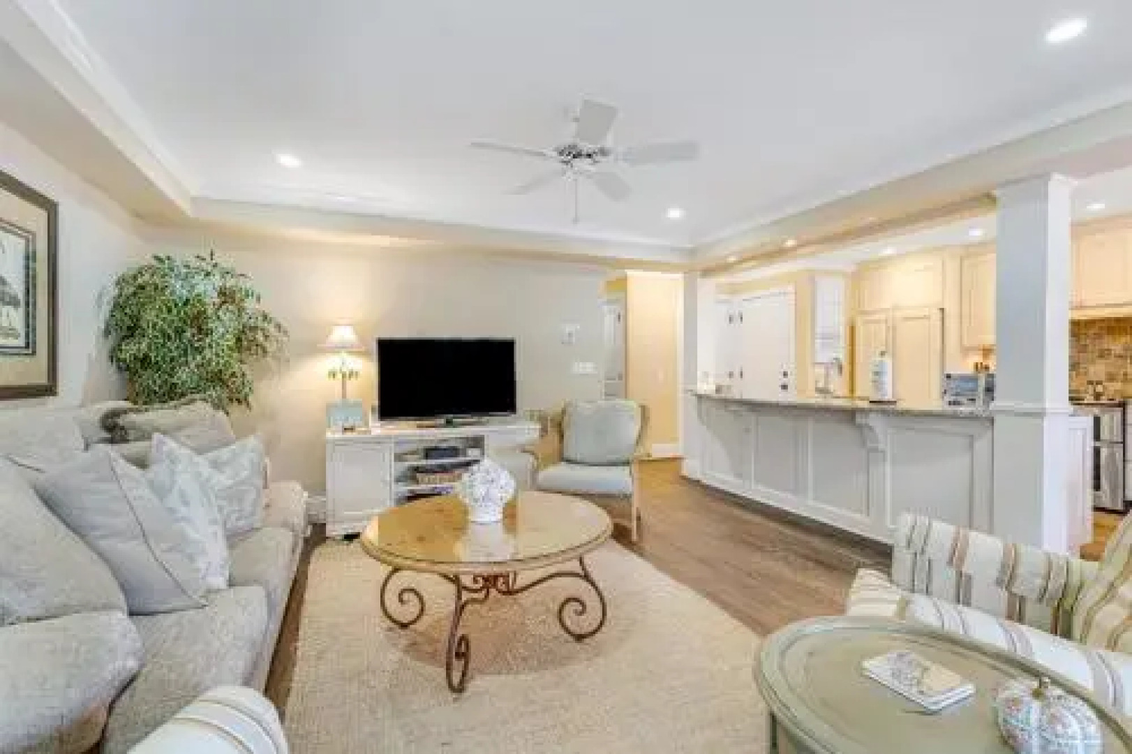 4689 Tennis Club Villa by RedAwning