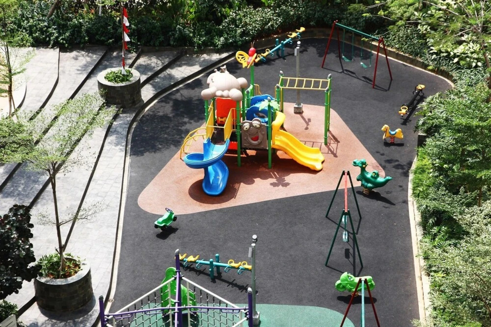 Comfortable The Springlake Summarecon Apartment