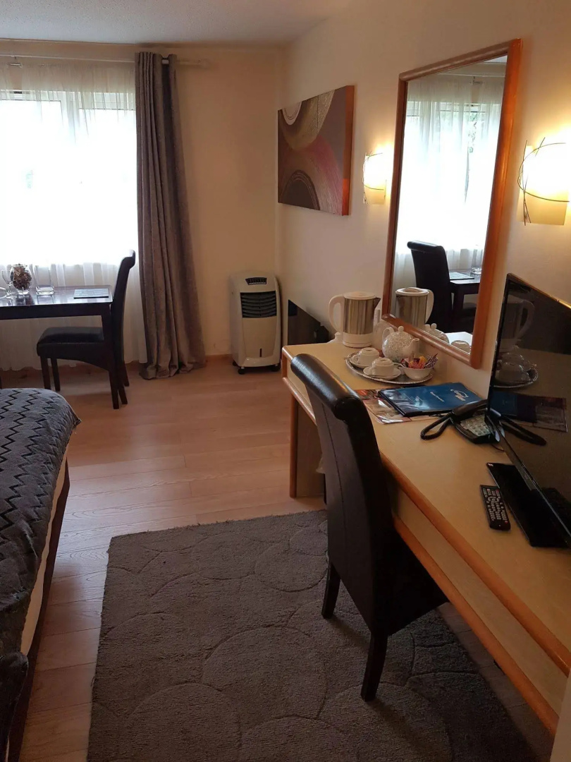 Travel Plaza Hotel