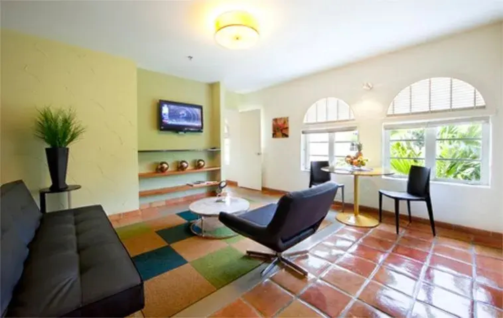 Espanola Way Suites