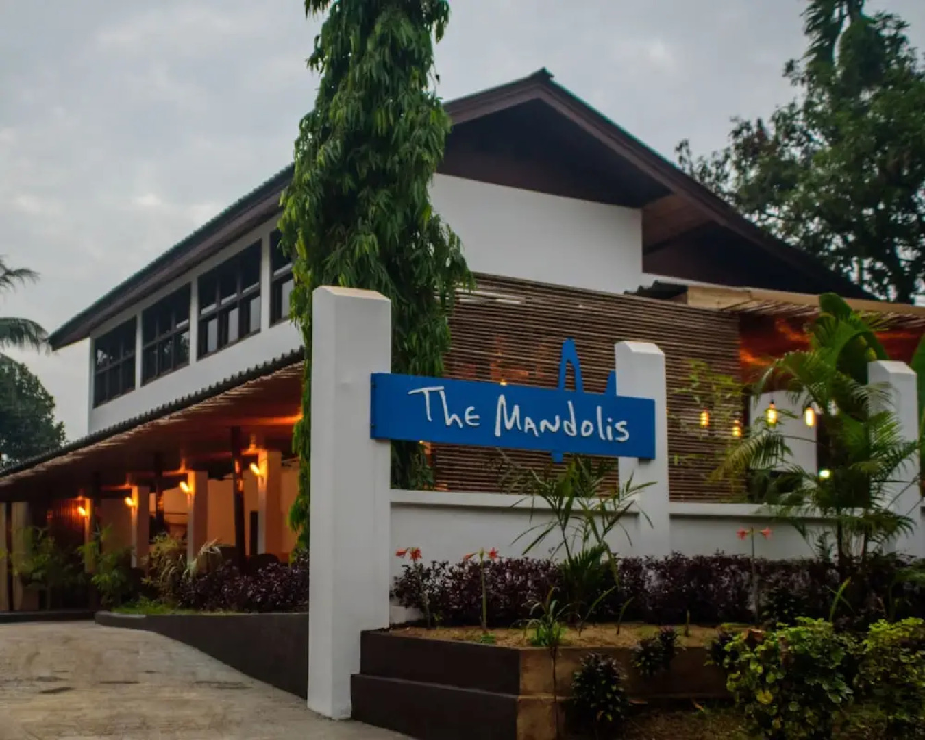 The Mandolis Hotel