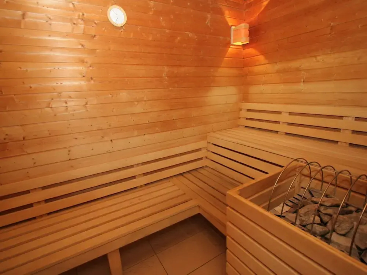 Cozy Apartment in Rauris near Forest