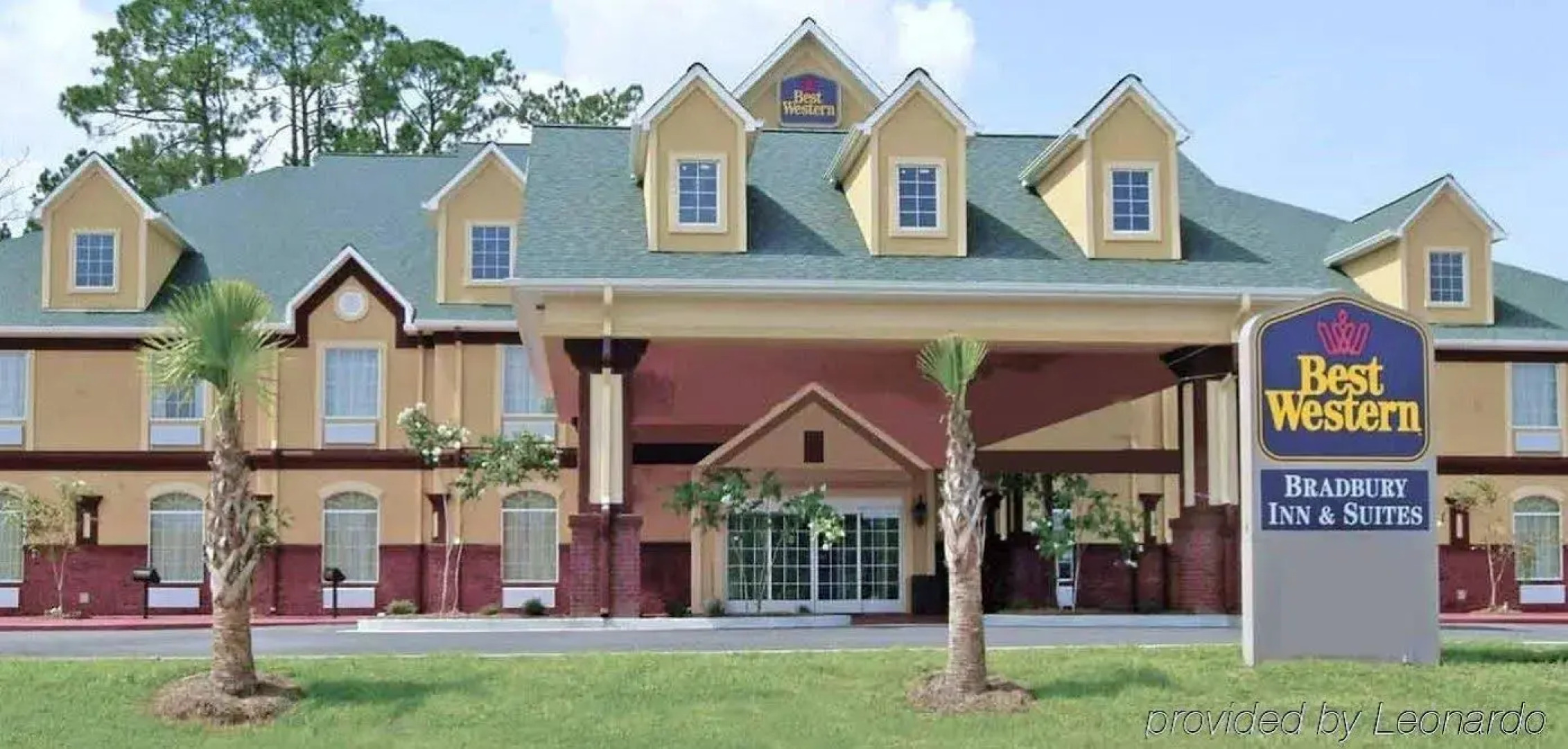 Best Western Plus Bradbury Inn & Suites