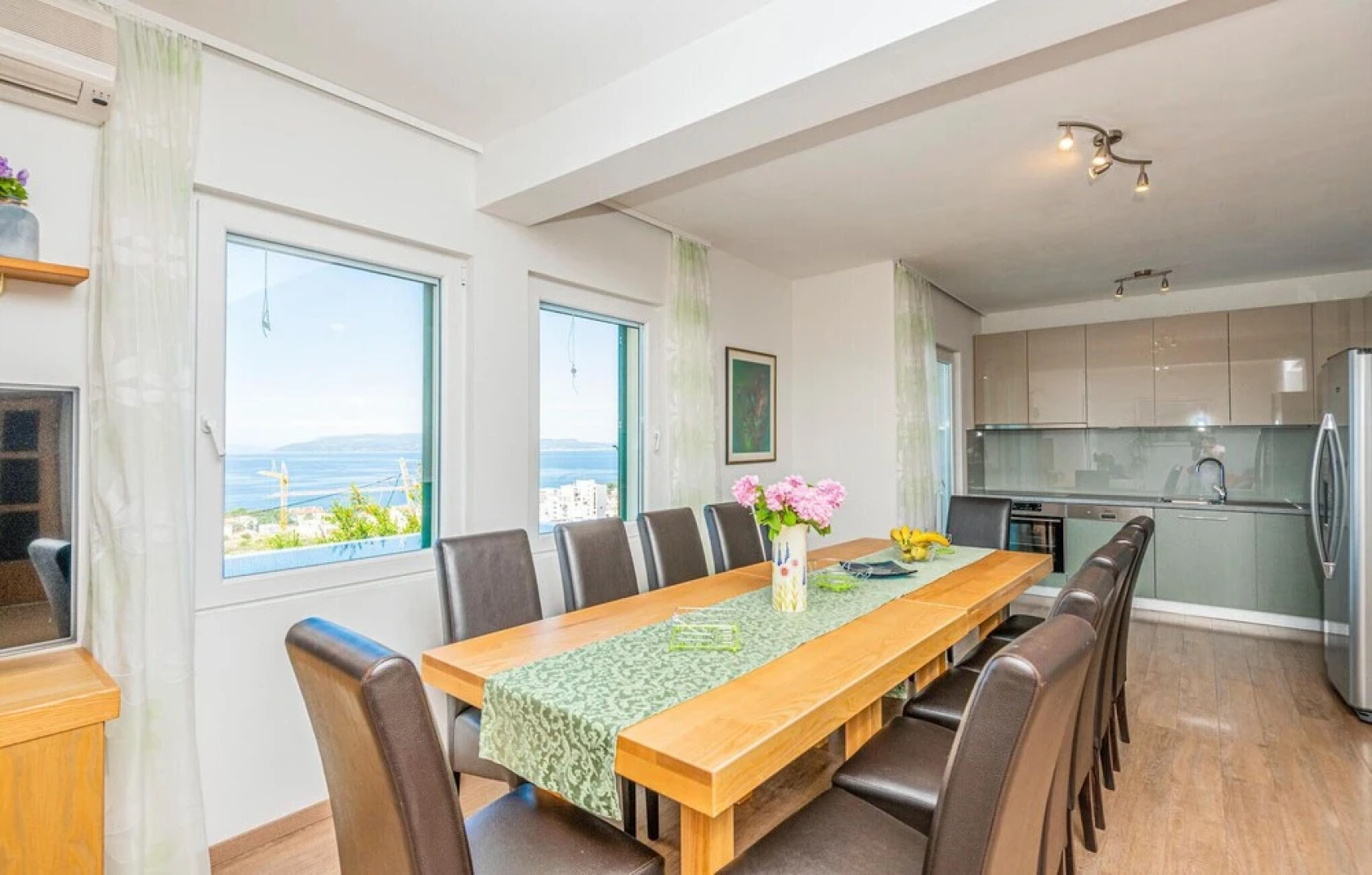Amazing Home in Makarska With Wifi and 6 Bedrooms