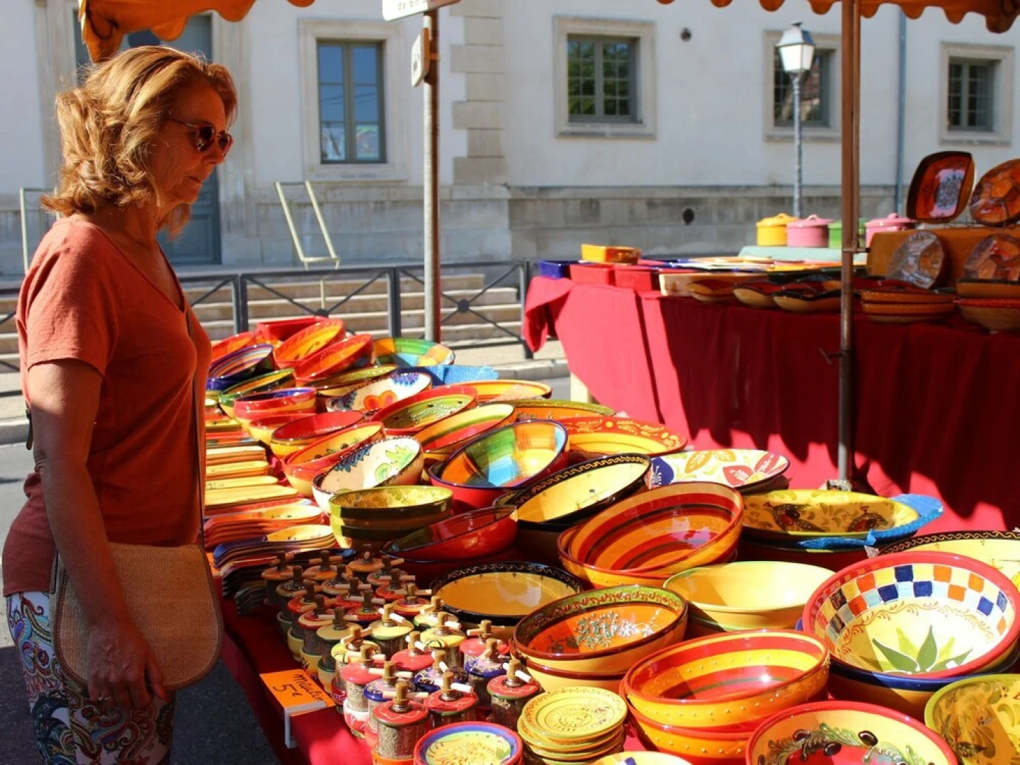 Beautiful and Stylish Town House With Private Swimming Pool in the Middle of Cavaillon