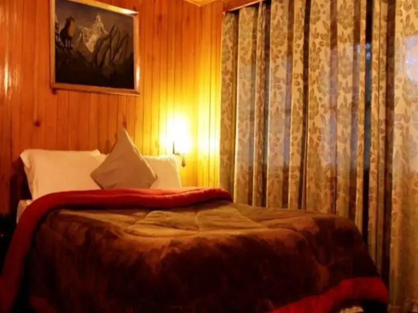 Rhododendron Dell Exoctic Resort - Darjeeling