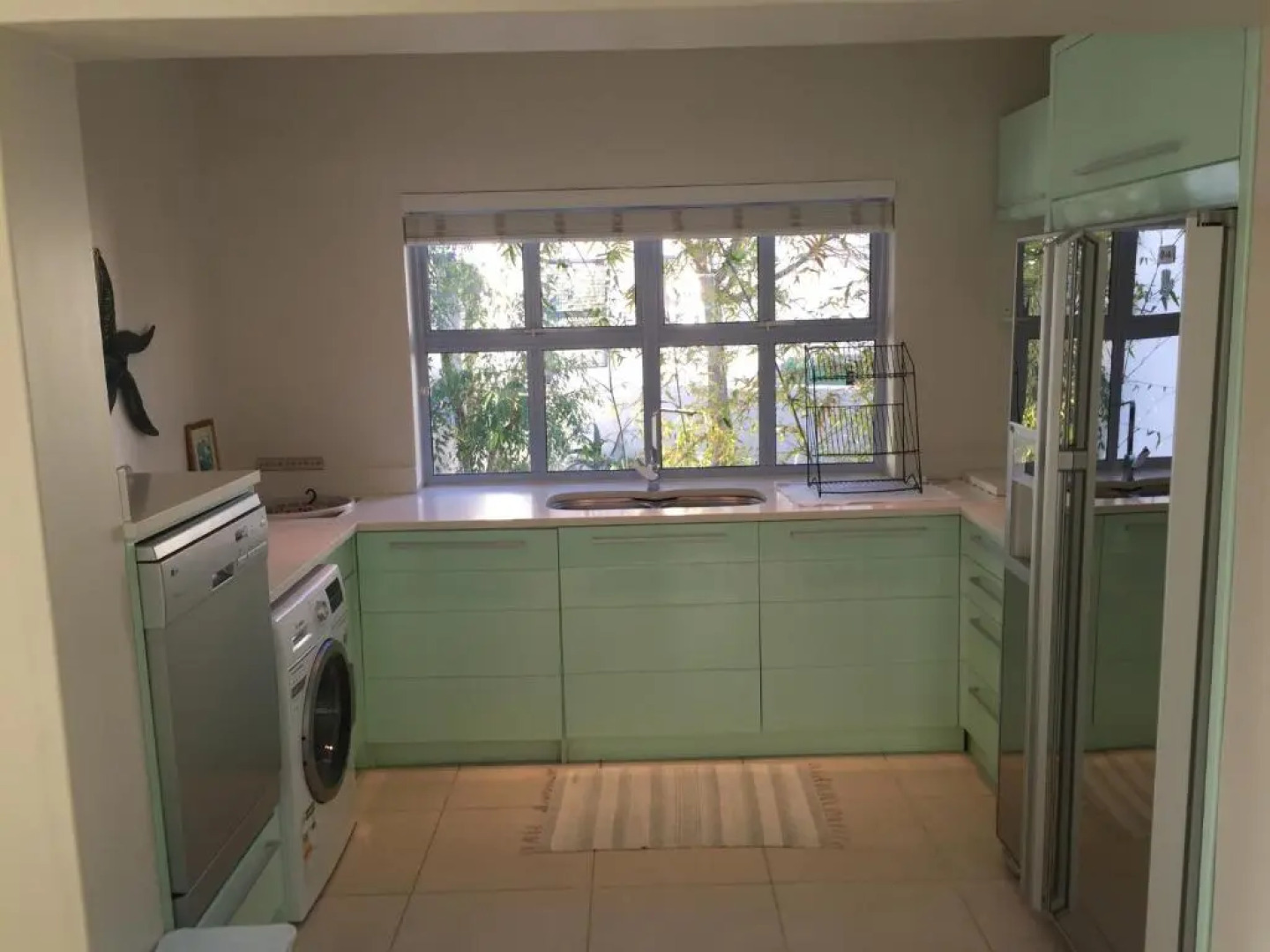 PERFECT 10 - 7 to 13 Sleeper Luxury Holiday Home Breakage Deposit of R2500 for 10 to 13 persons per weekend