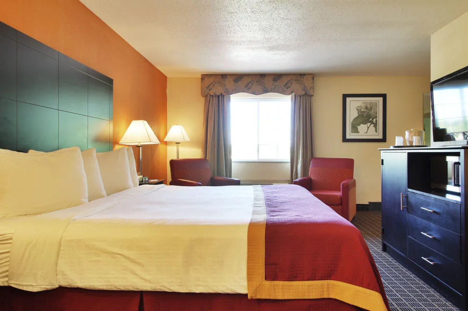 Baymont Inn & Suites Muskegon