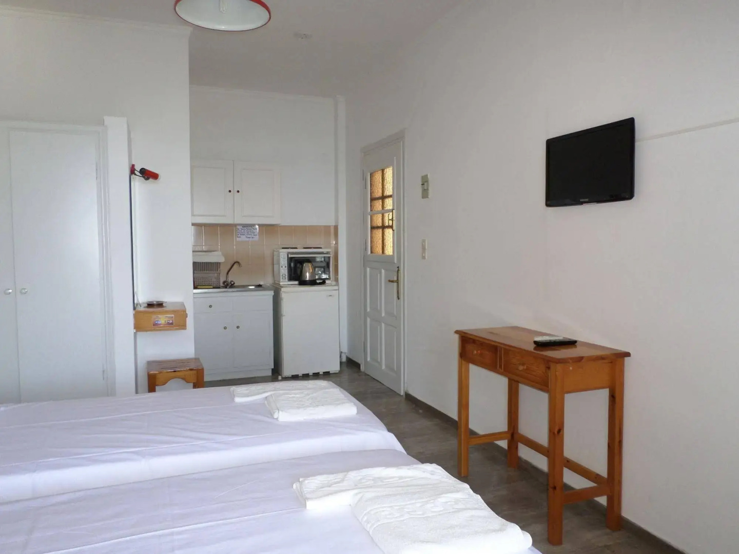 Rising Sun Apartments & Studios