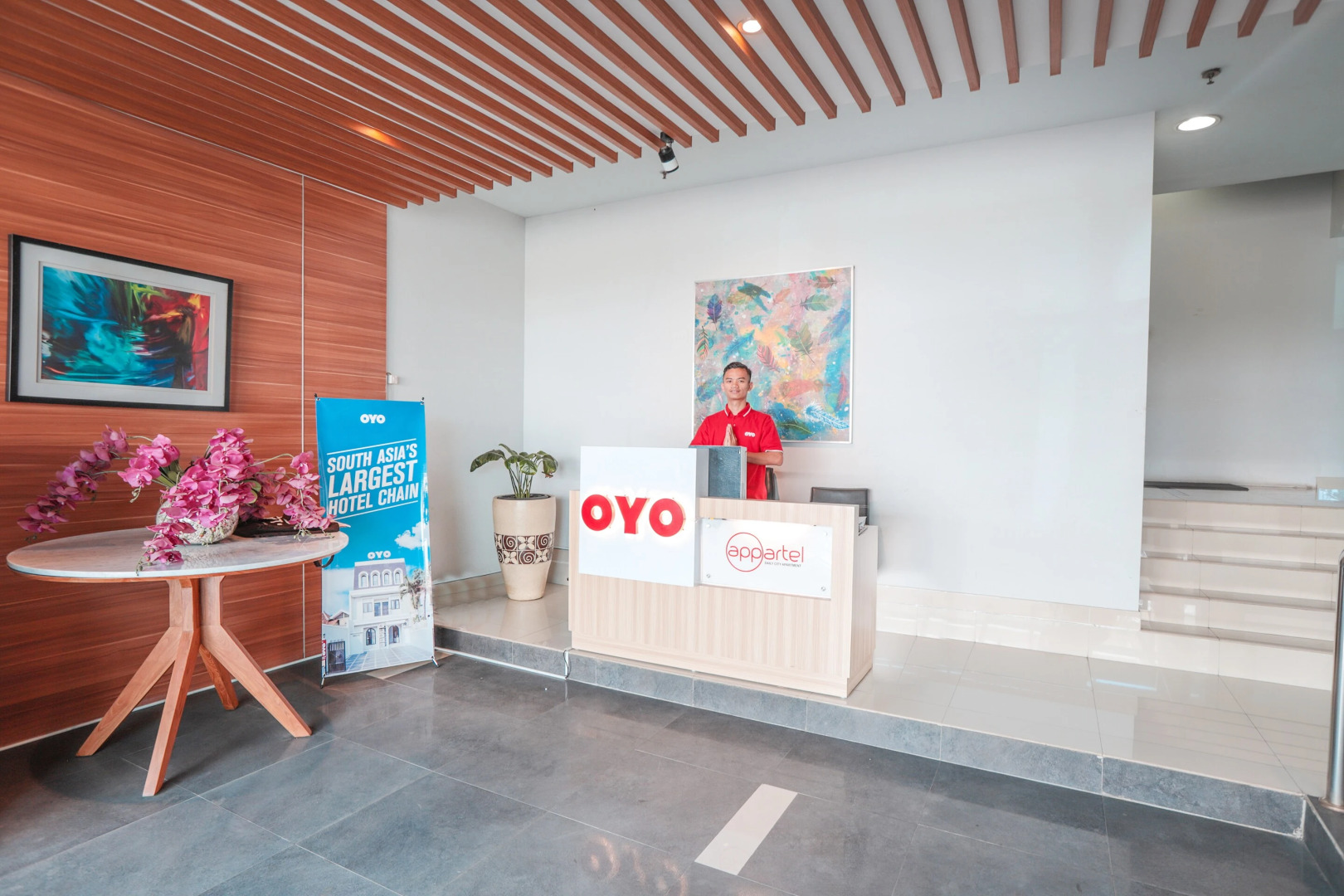 OYO Flagship 755 Appartel Grand Dhika City