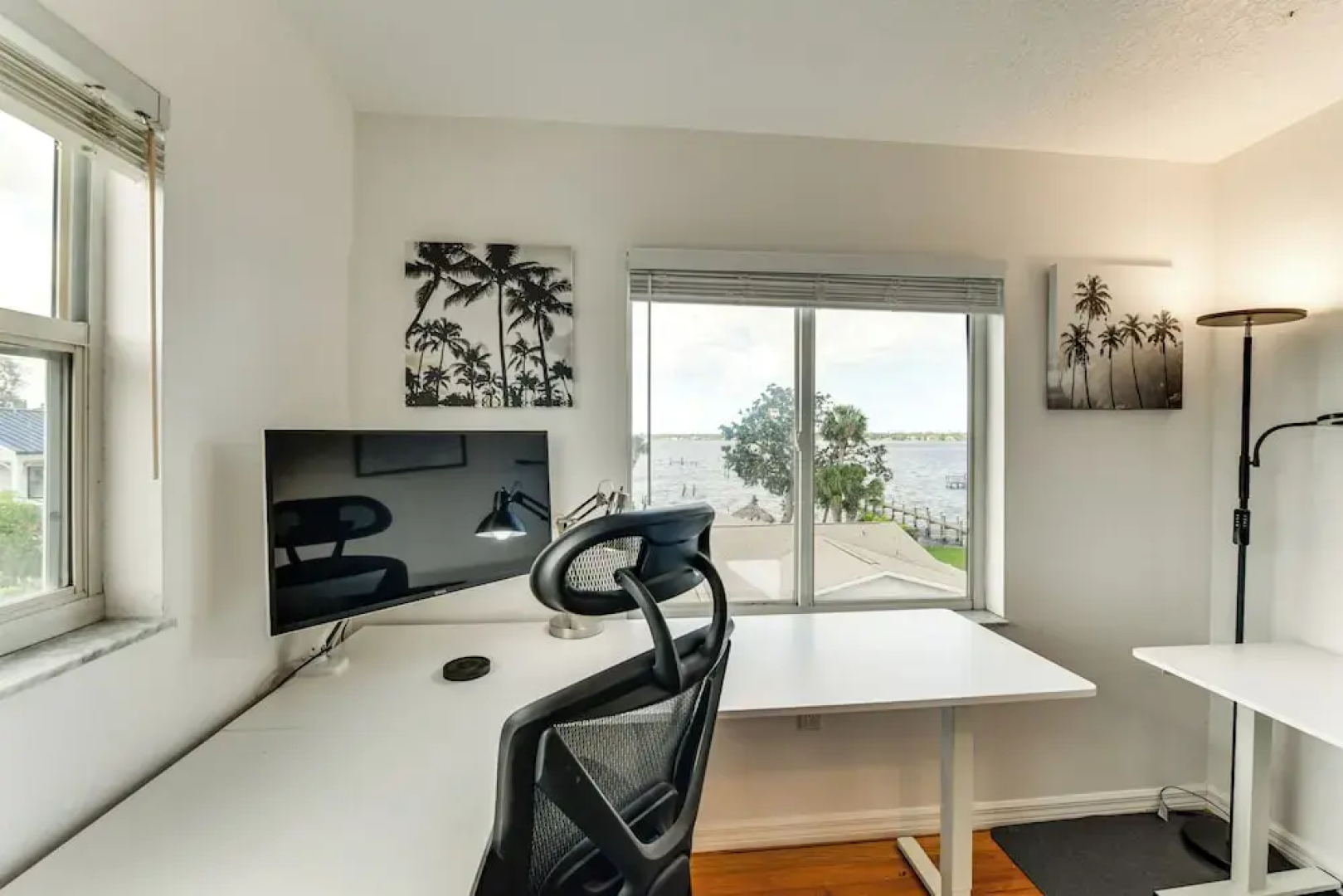 Manatee River Views: Palmetto Paradise w/ Fire Pit