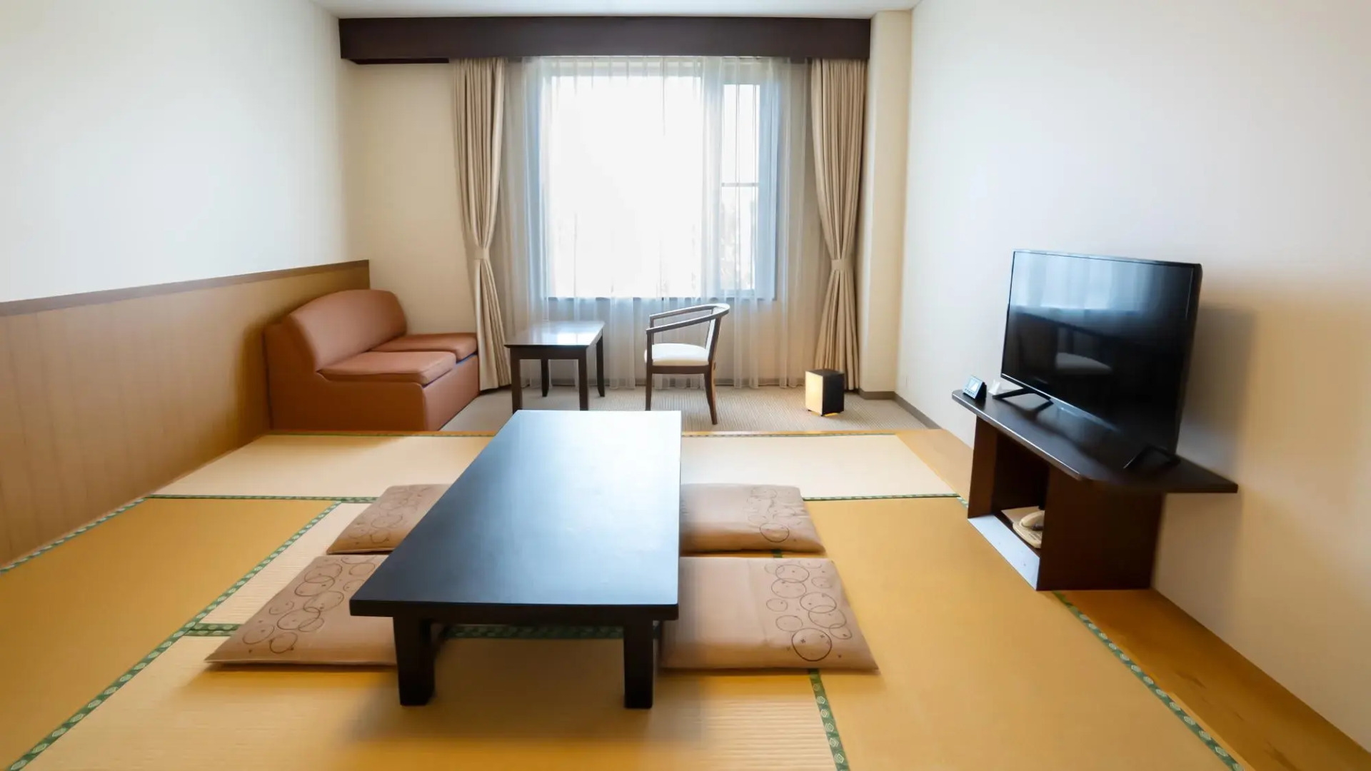 Echigokawaguchi Onsen Hotel Sunrolla