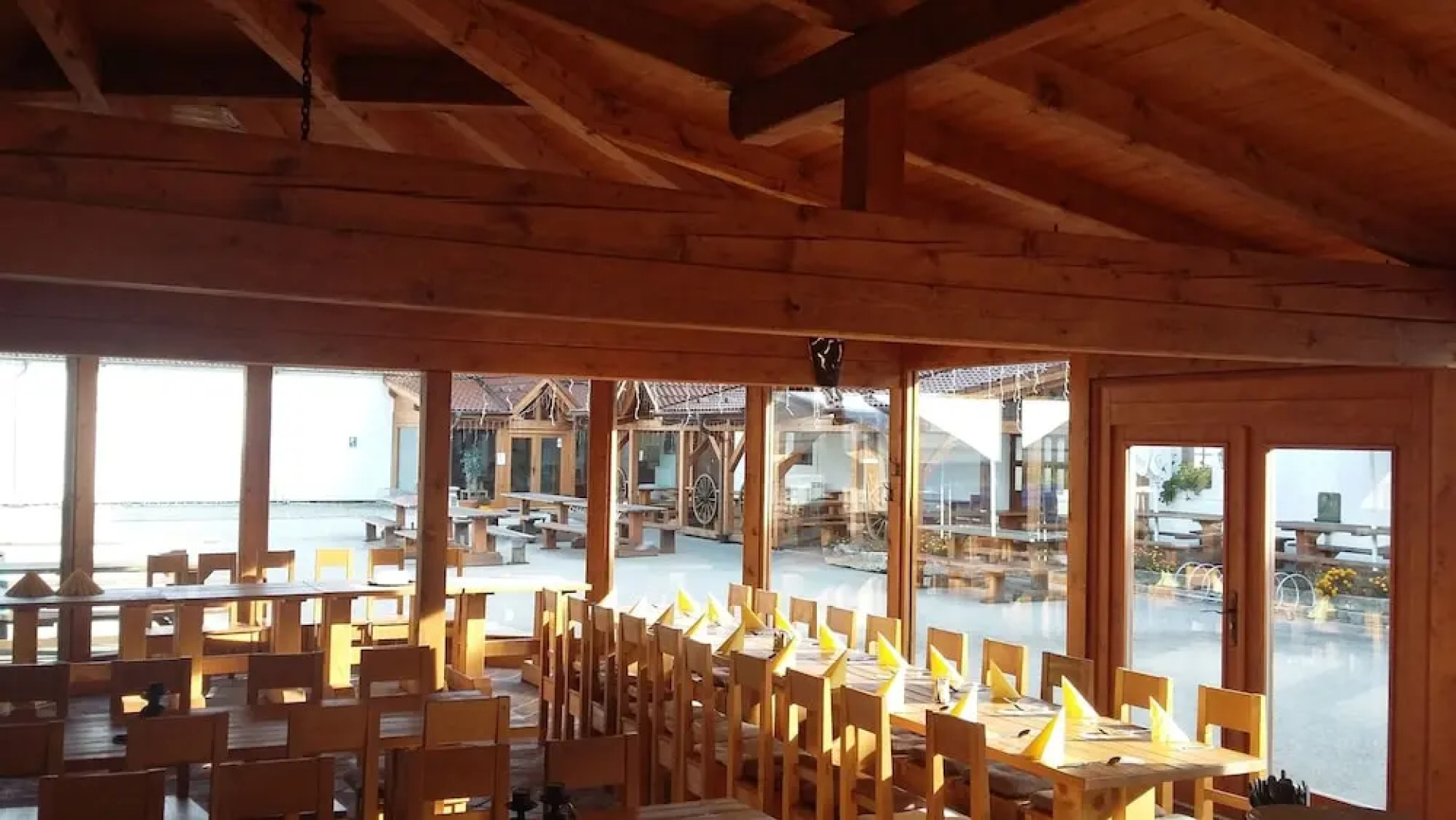 Rekreační a Kongresové Centrum Nové Dvory