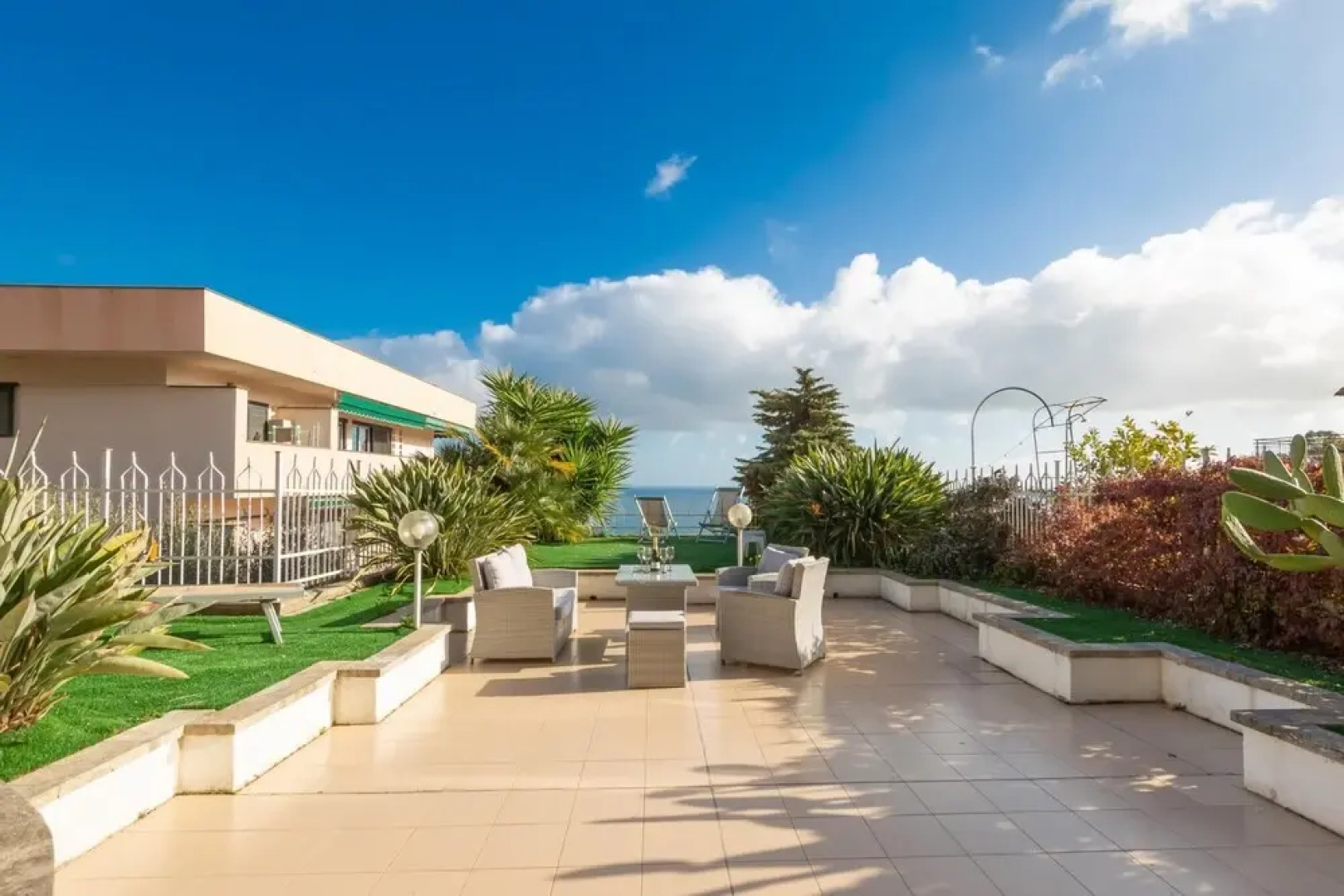 I Giardini del Sole con Piscina by Wonderful Italy