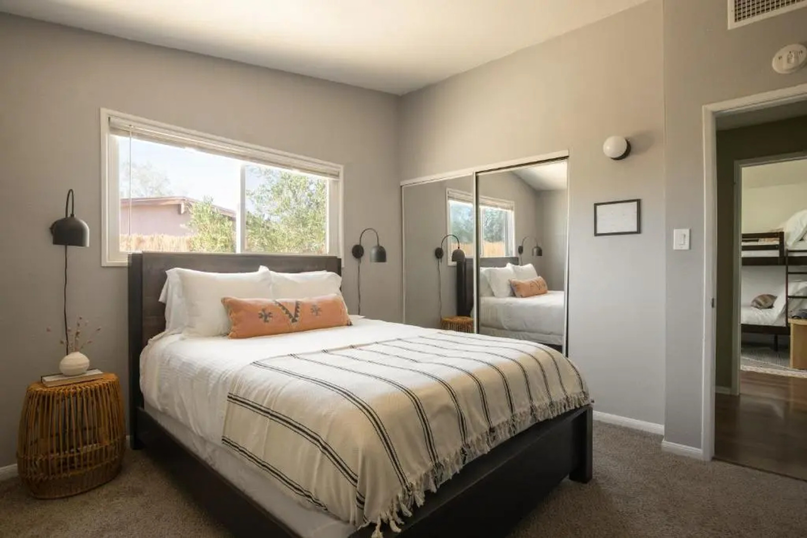 Lovegrass by Avantstay Desert Haven w/ Stunning Patio w/ Ping Pong!