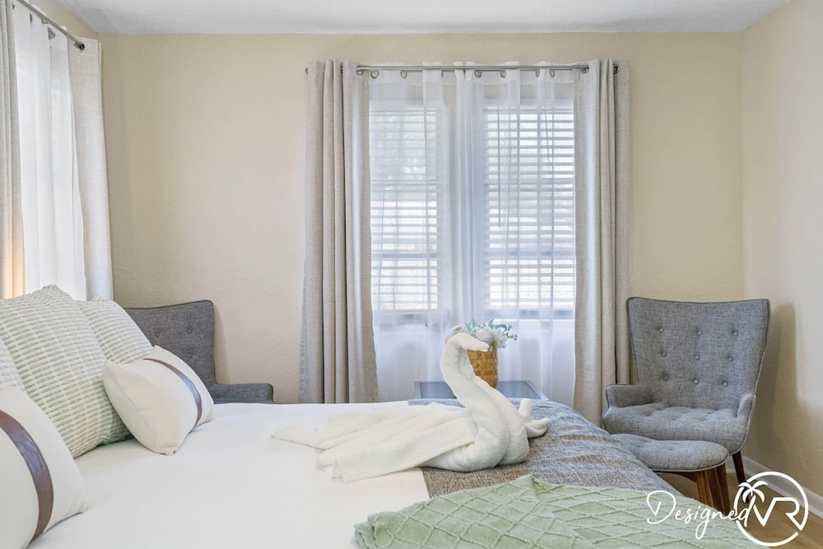 8 BR Heated Pool & Soccer Field