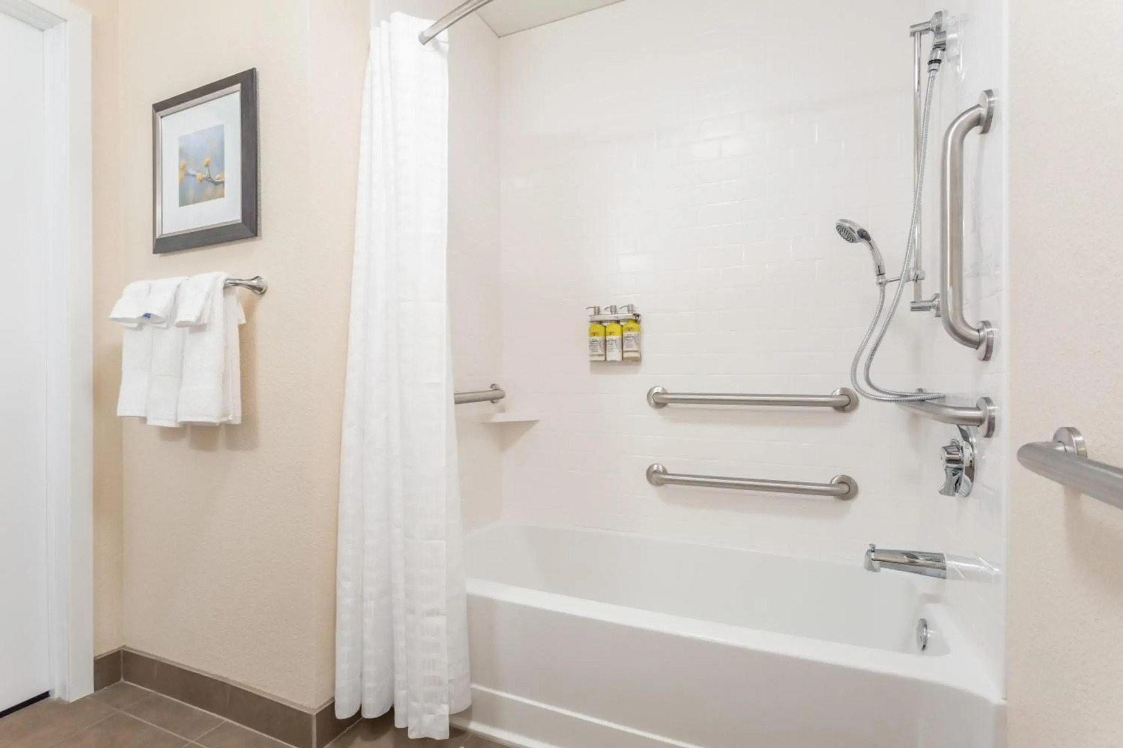 Candlewood Suites Eau Claire I-94 by IHG