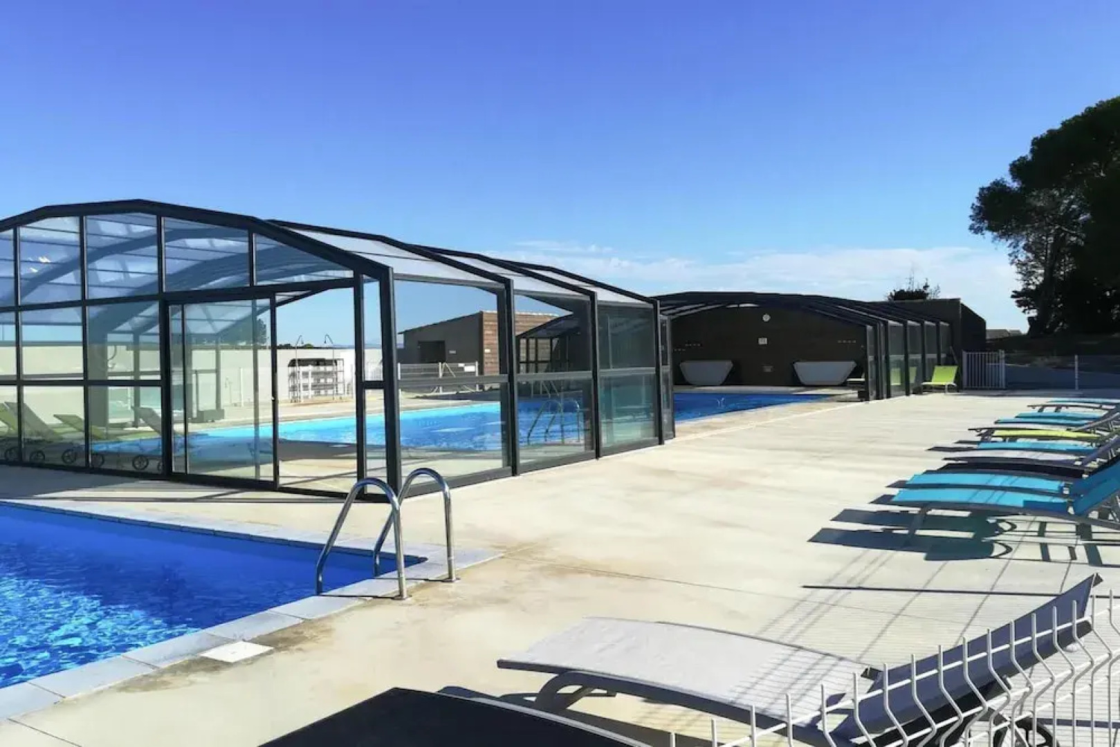 Chalet in Pomerols Near Mediterranean Beaches