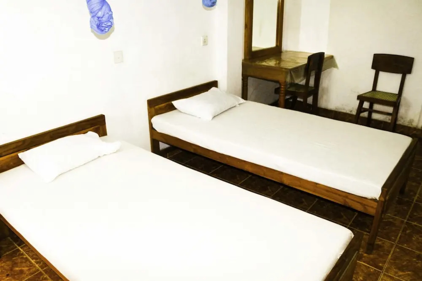 Yoho Little Rose Inn