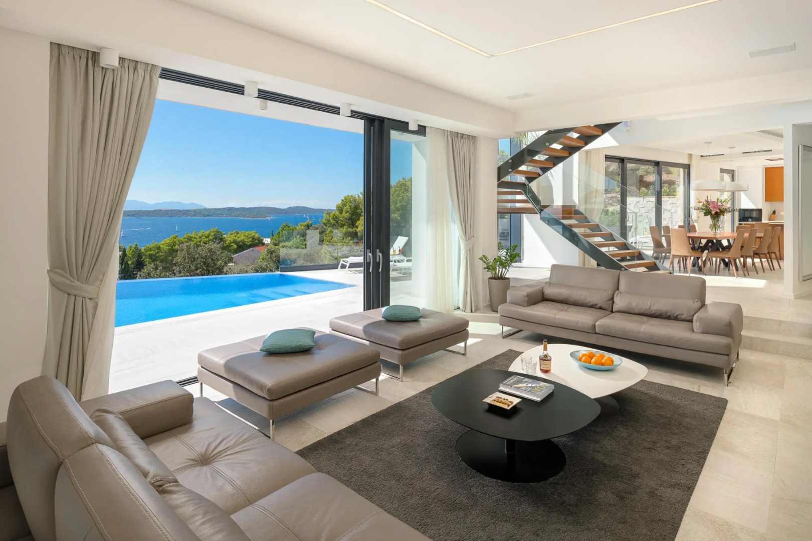 Anabel in Hvar with 4 bedrooms and 4 bathrooms