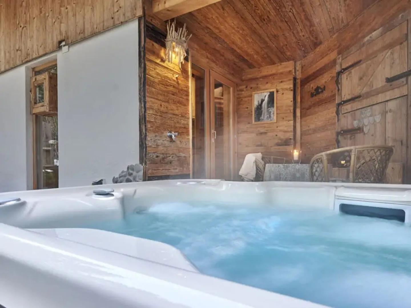 Felsenhutte Modern Retreat