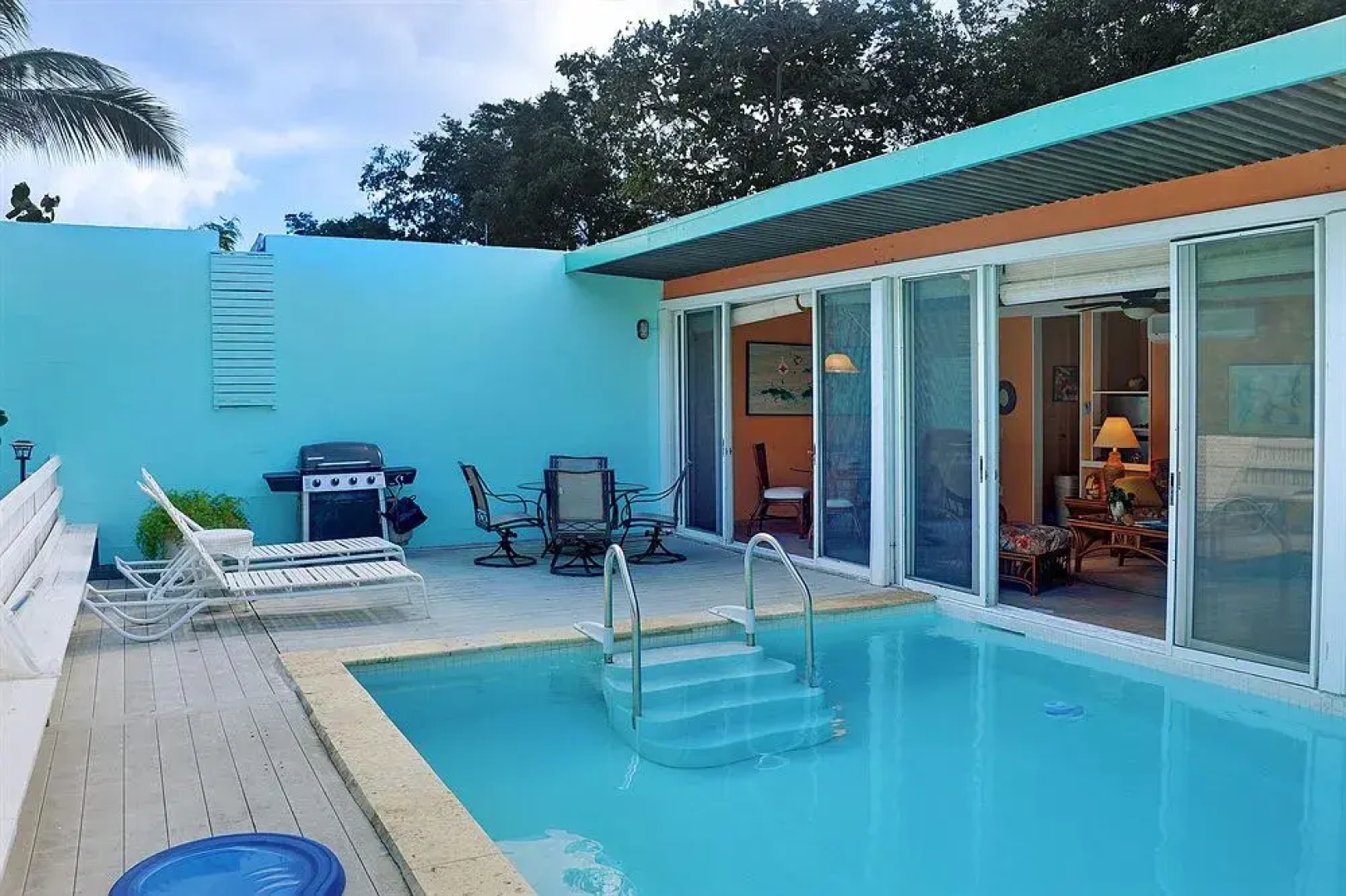 Pavilions and Pools Villa Hotel