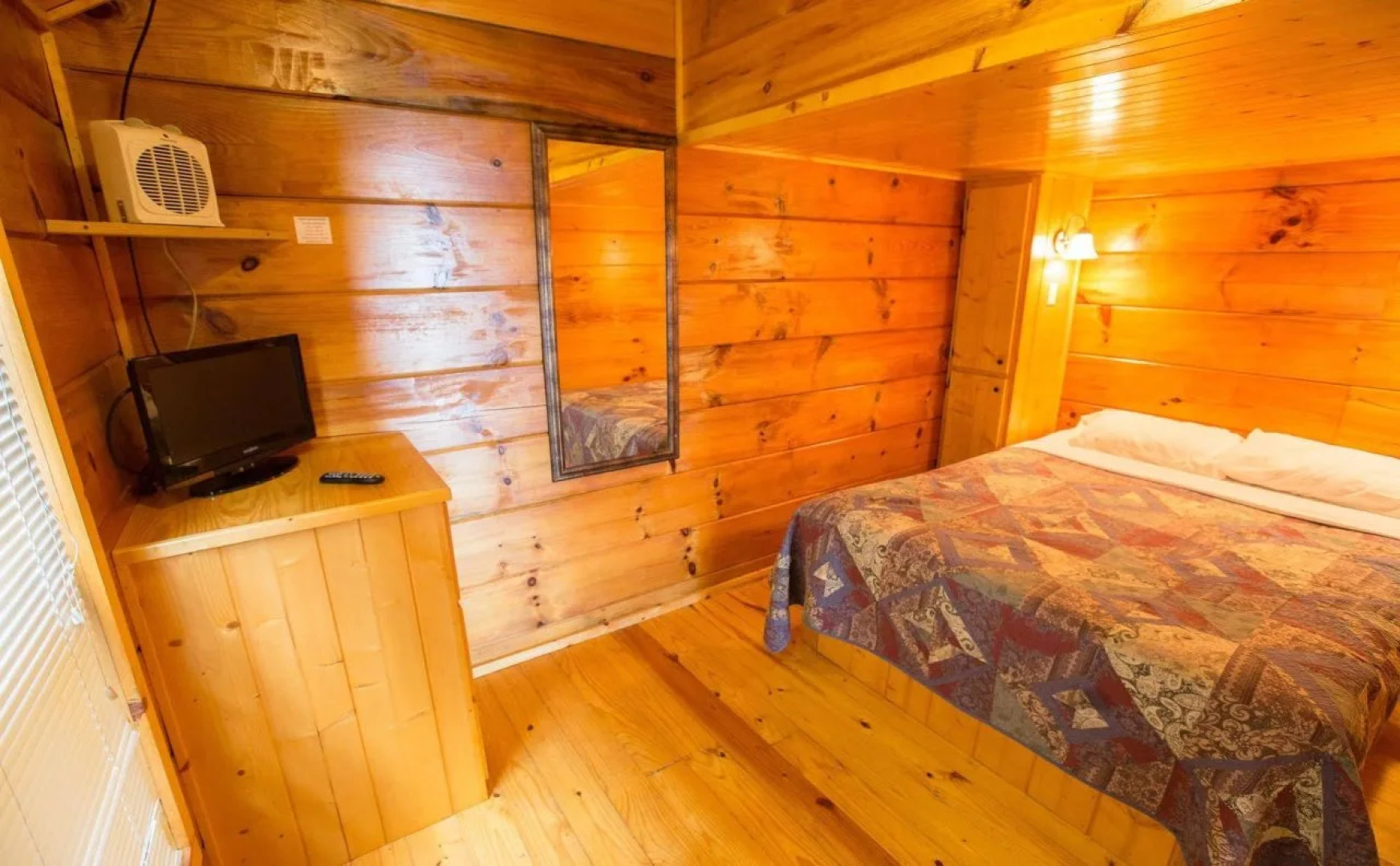 Edinboro Lake Resort Cabins