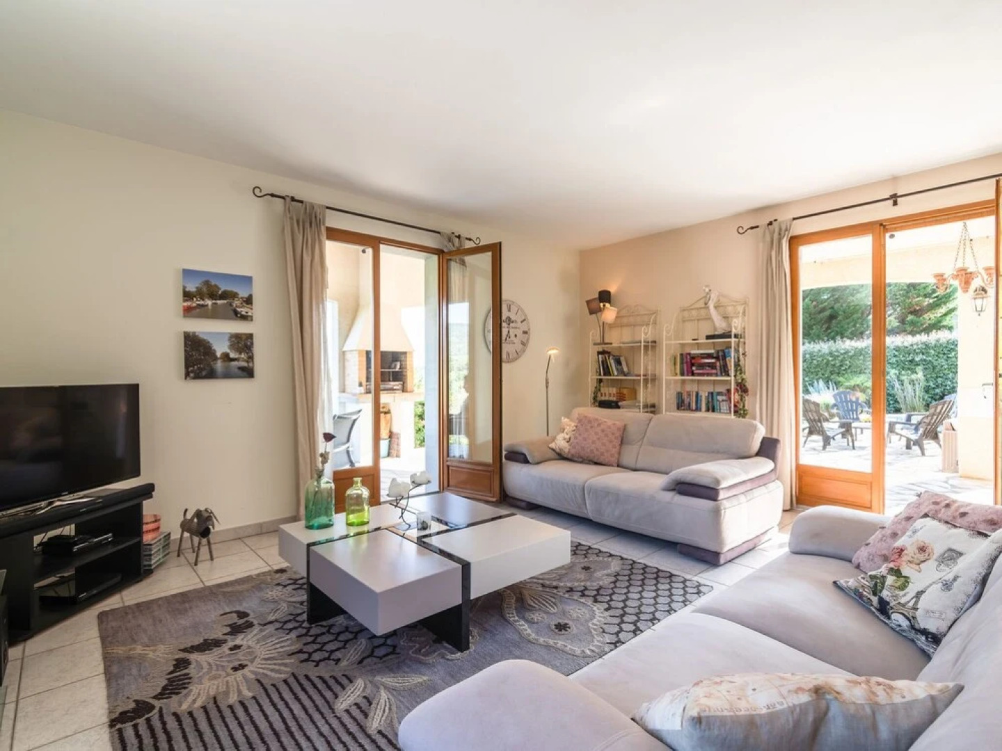 Luxuriant Villa in Beaufort With Swimming Pool