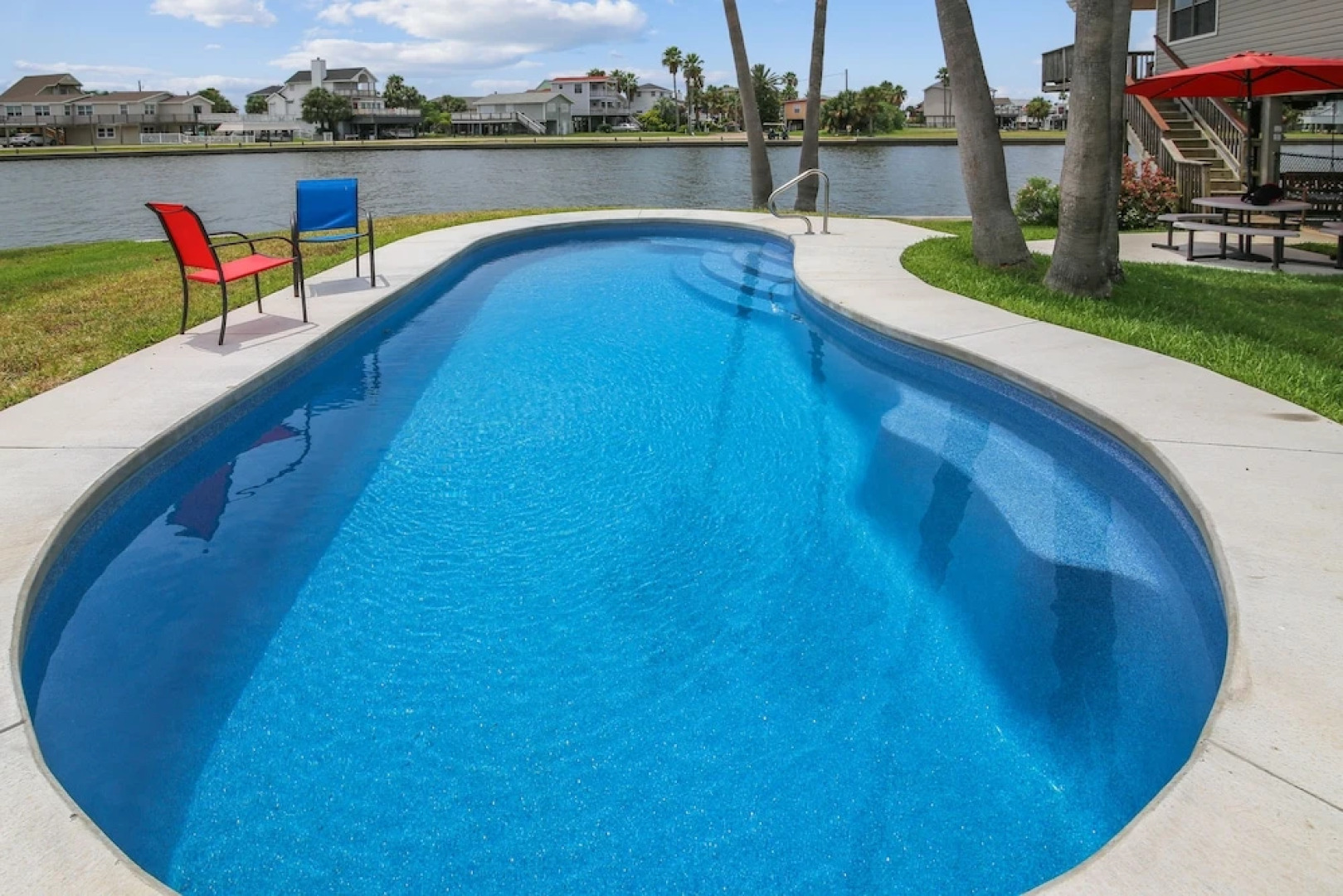 Prager Bay View by RedAwning