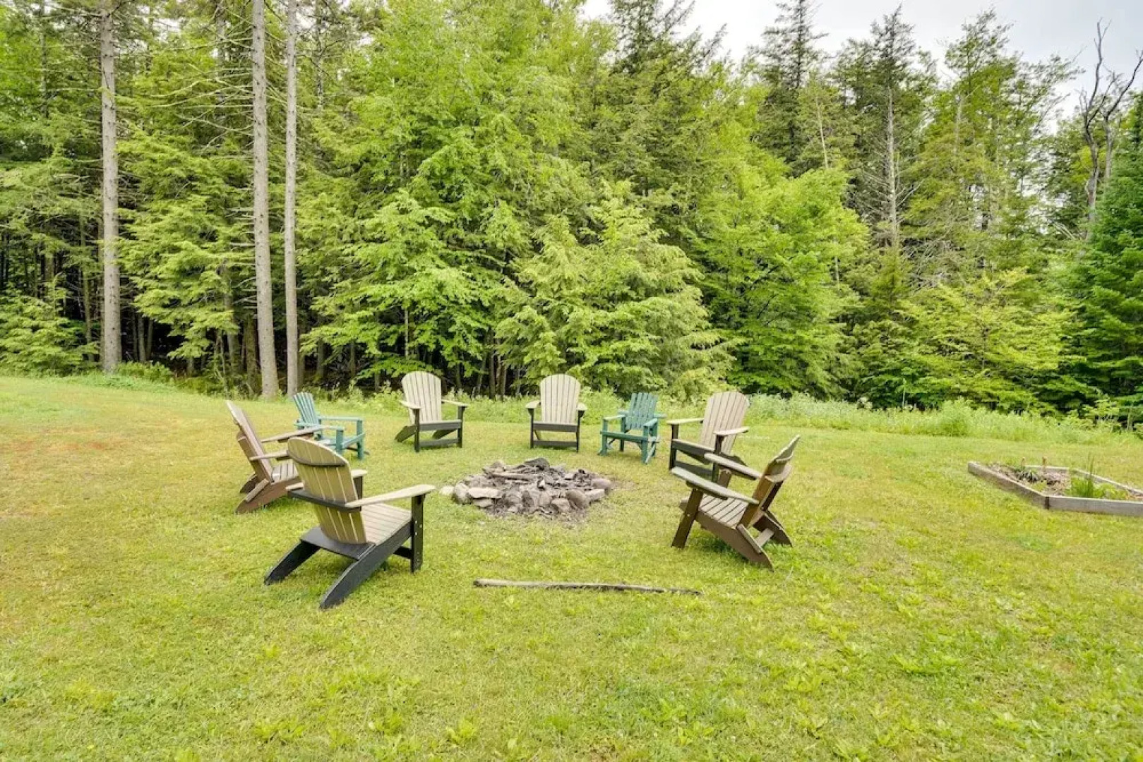 Secluded Elka Park Cabin: Hot Tub & Fire Pit!