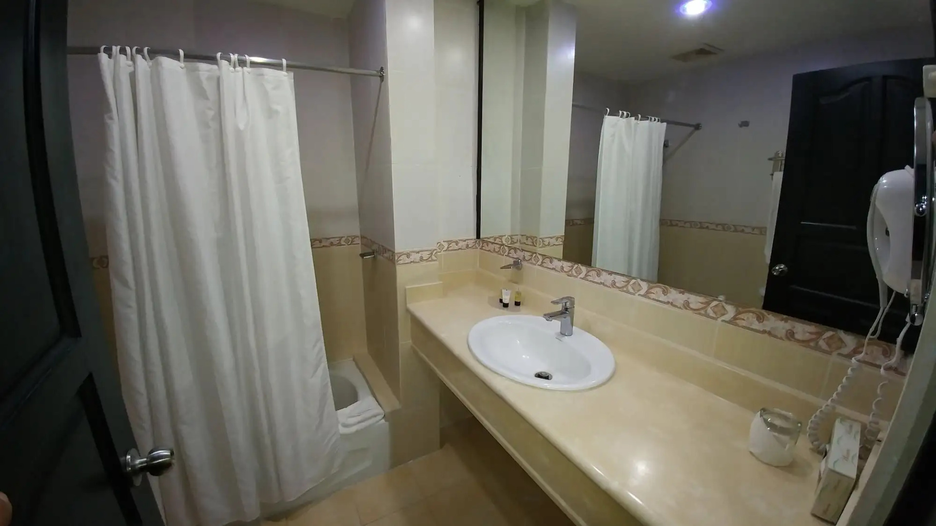 The City Inn Hotel & Casino