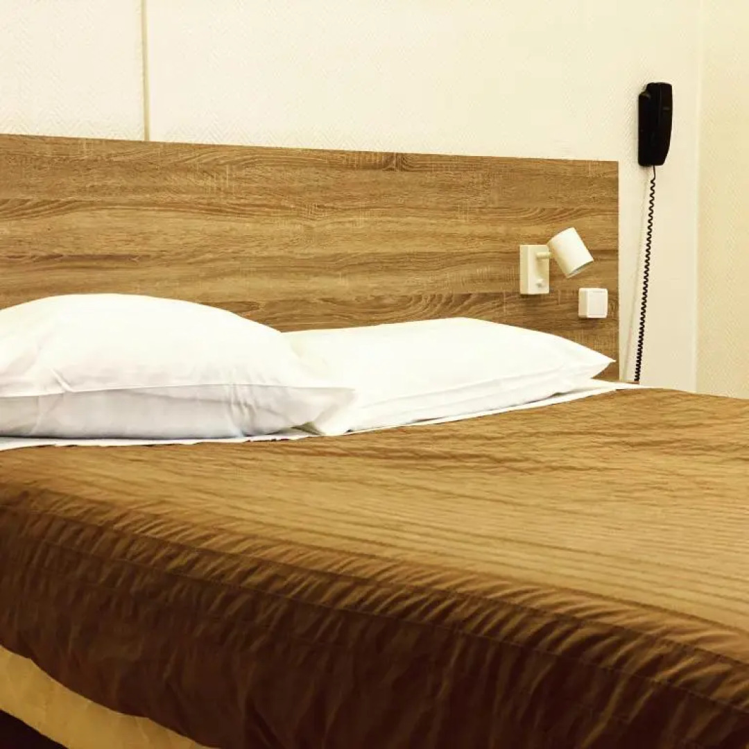 Hotel Le Midi Clermont-Cournon