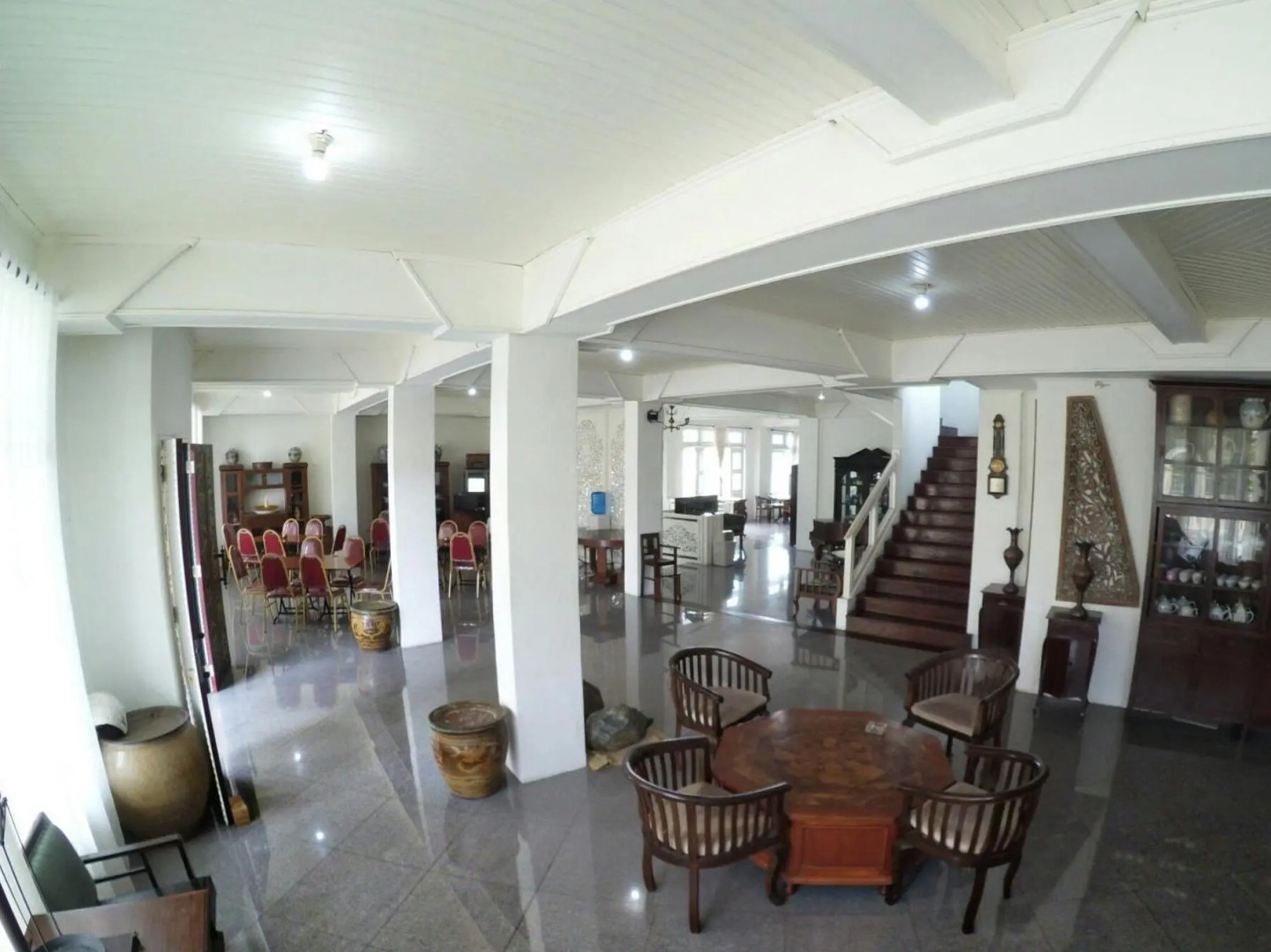 Amali Gallery Hotel