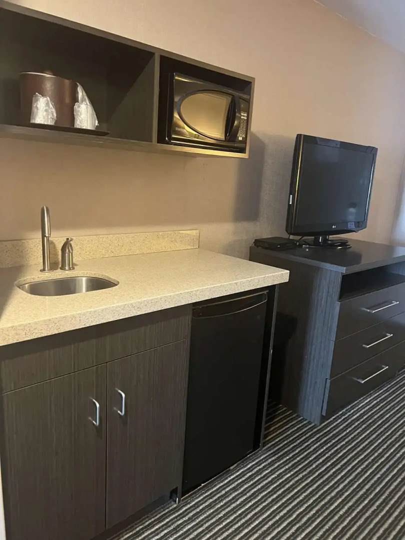 Best Western Plus Rama Inn