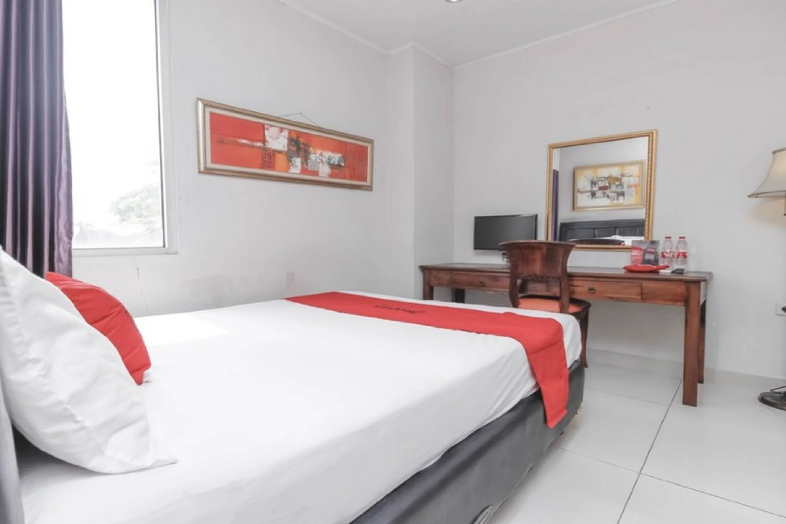 RedDoorz Plus @ Cikarang