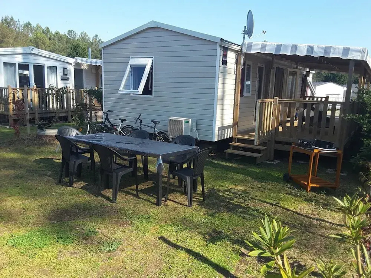 Property With 3 Bedrooms in Saint-julien-en-born, With Pool Access and Furnished Terrace - 4 km From the Beach