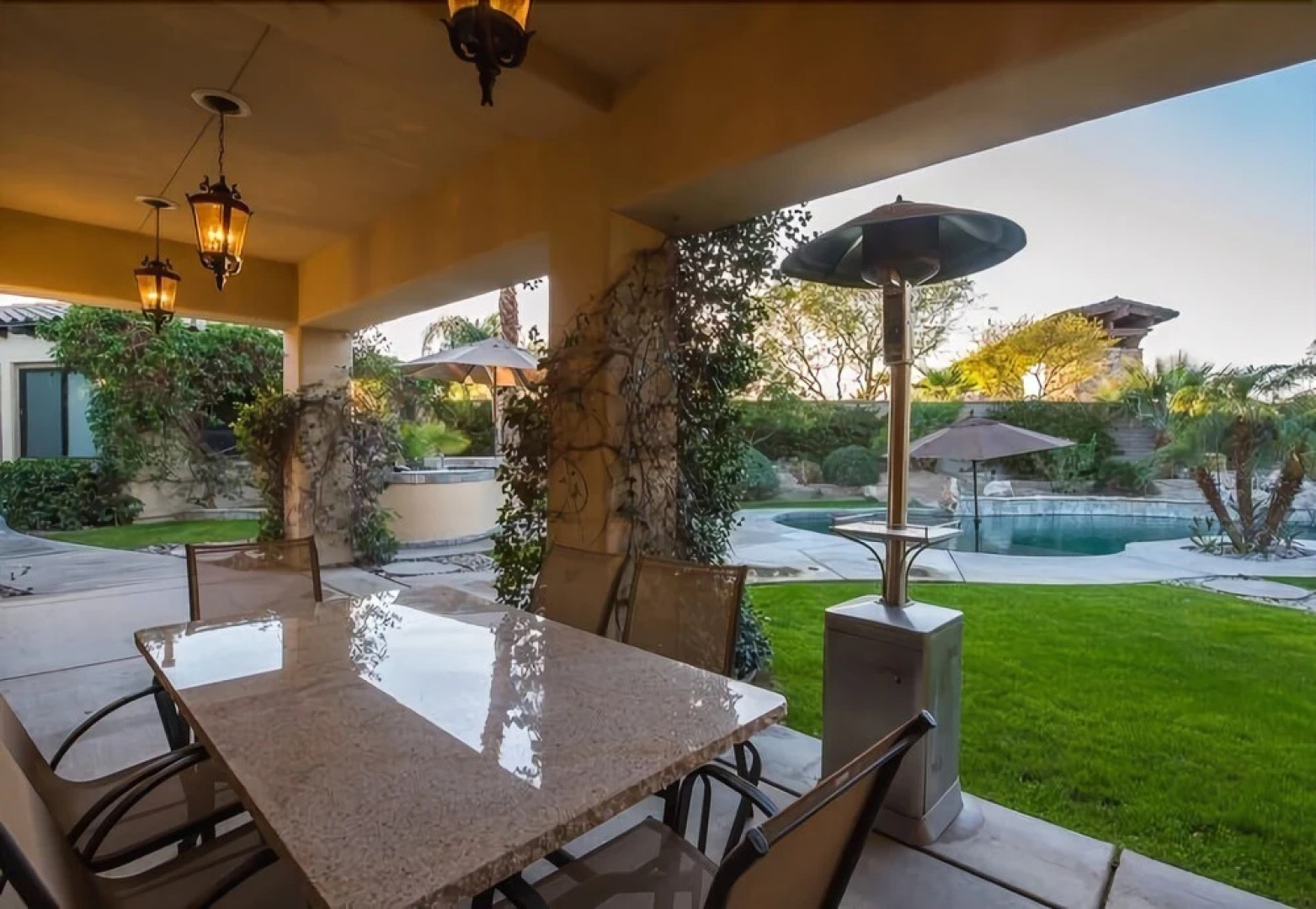 Stagecoach Luxury Four Bedroom Home