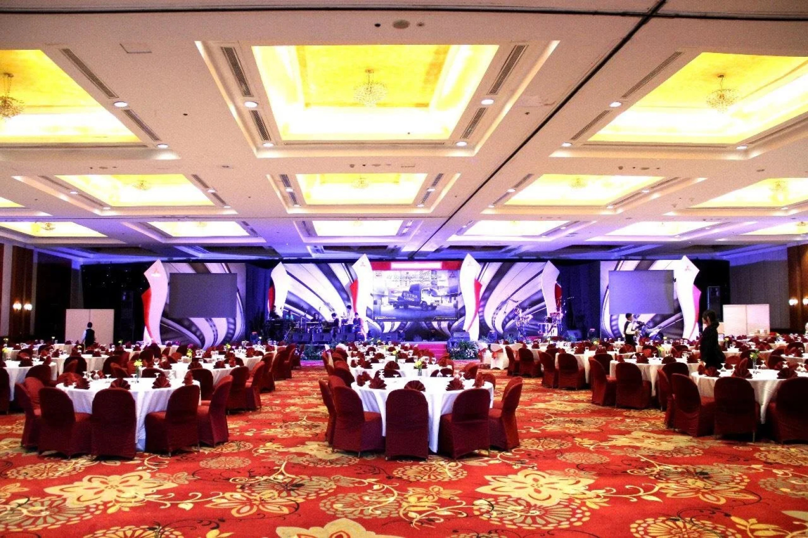 REDTOP Hotel & Convention Center