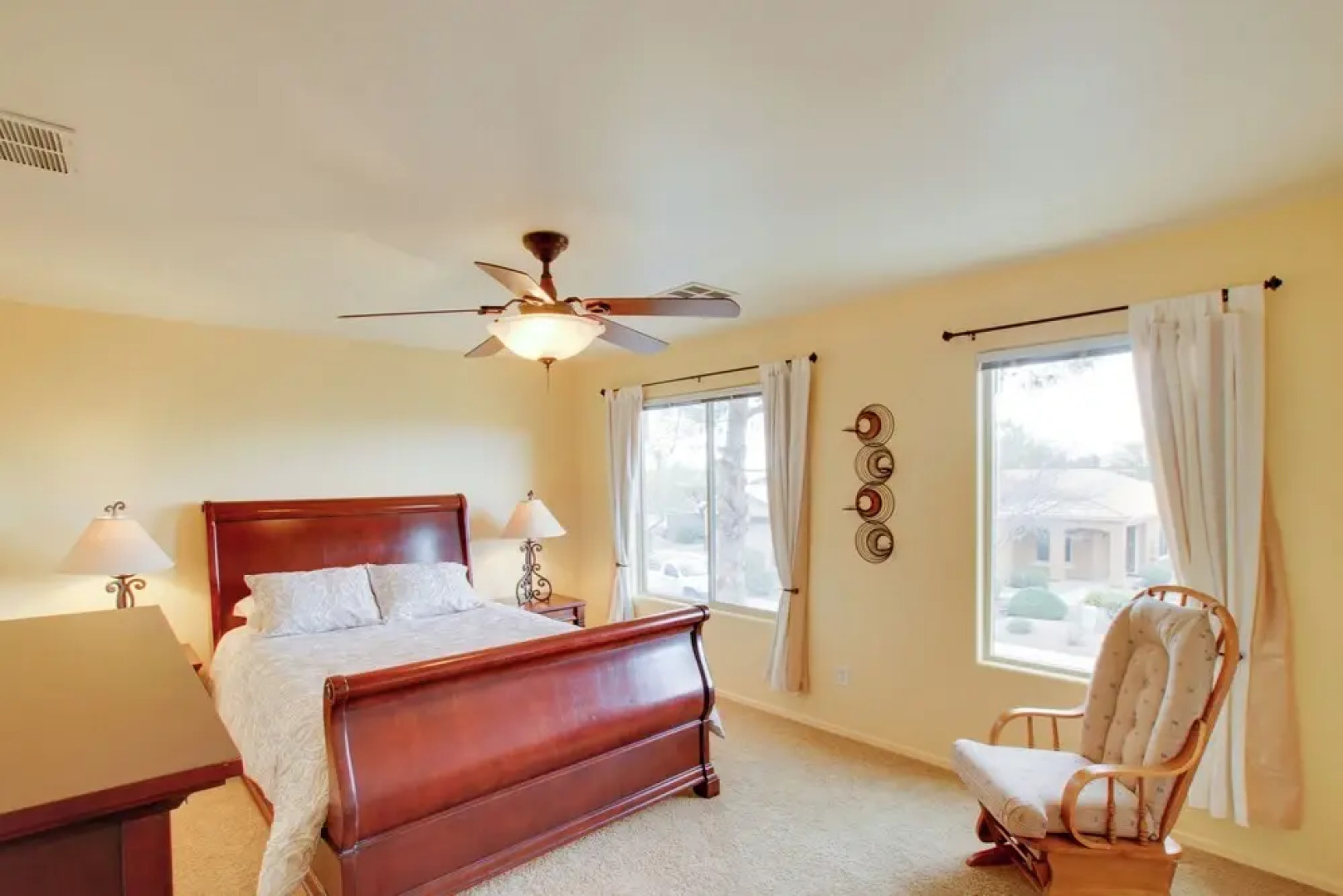 San Tan Mountain Escape w/ Patio & Pool Access!