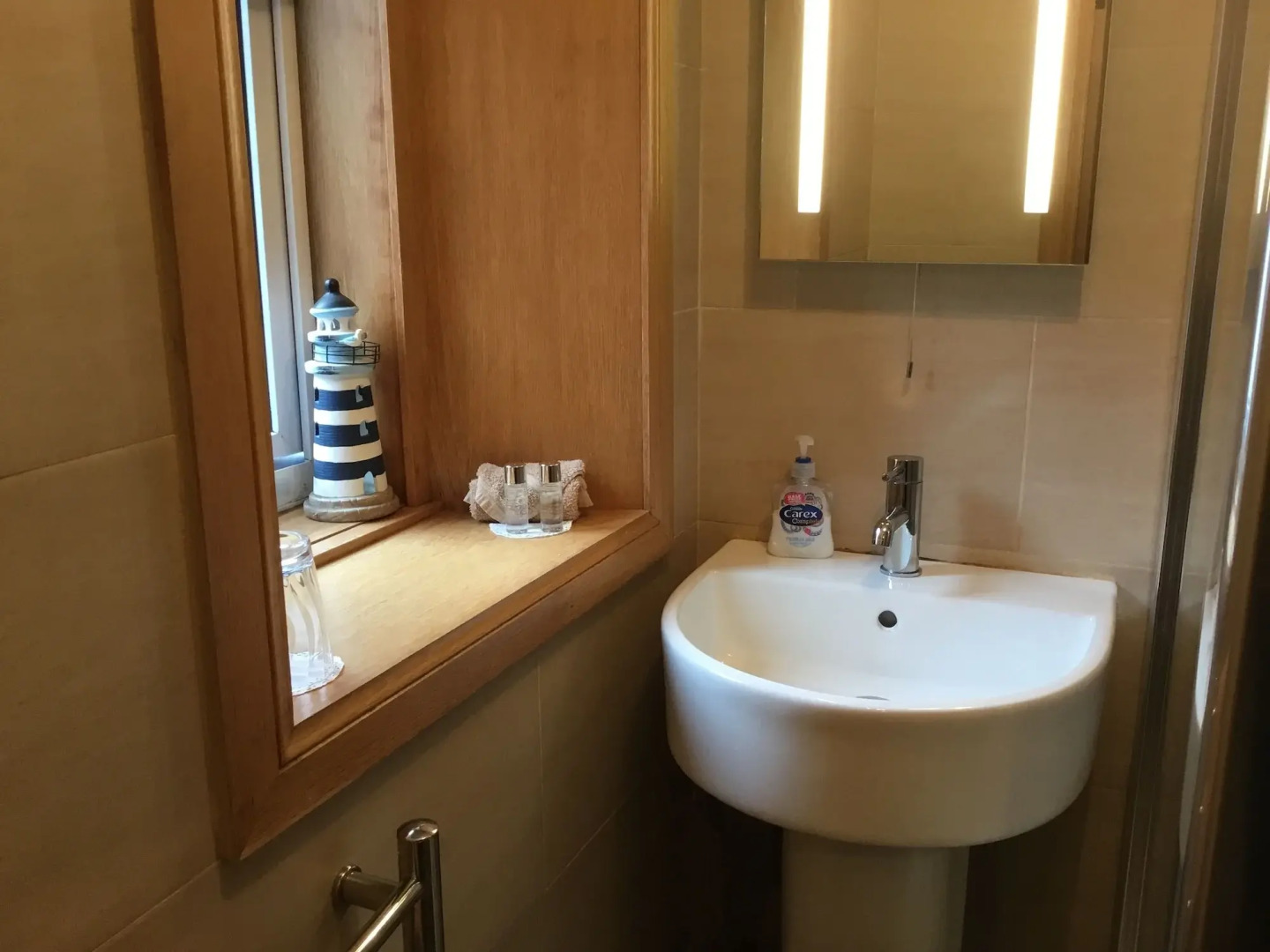 Lakeview Guest House