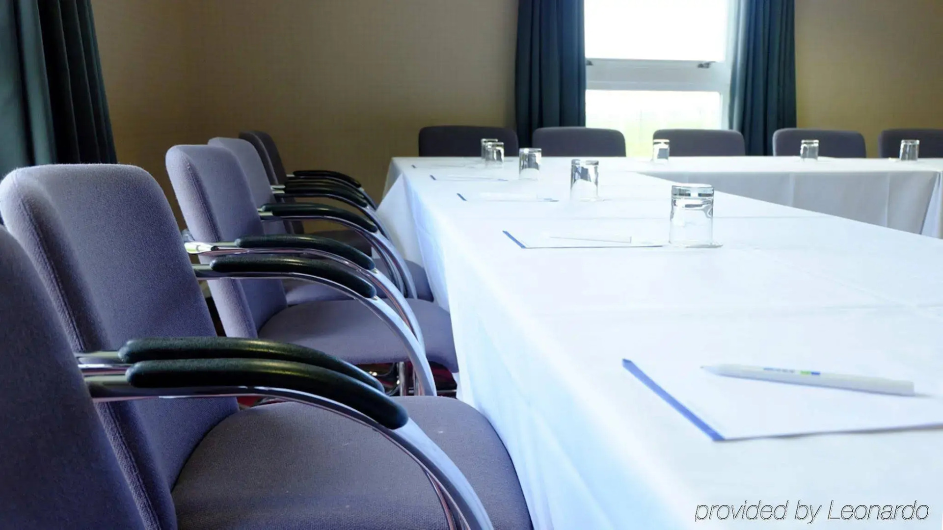 Holiday Inn Express London-Epsom Downs by IHG