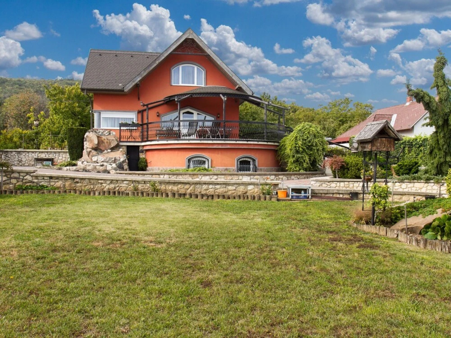 Villa Rosso Balatongy r k