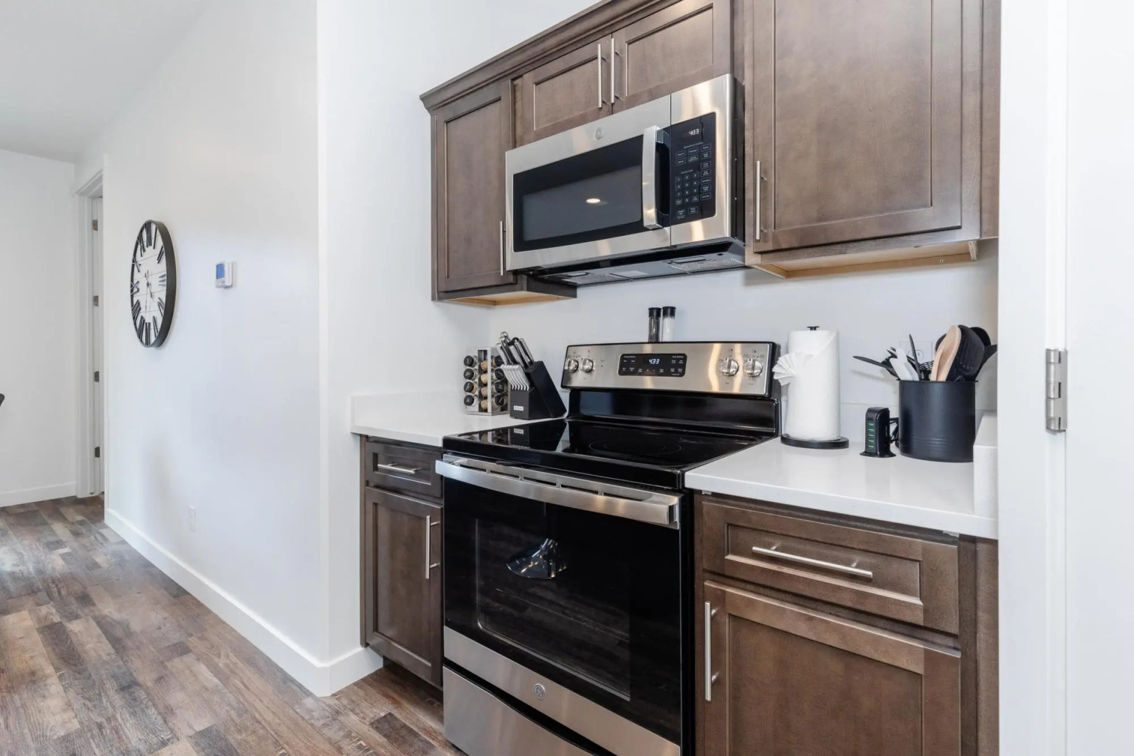 Family Friendly / Ping Pong / Trailer Parking / EV