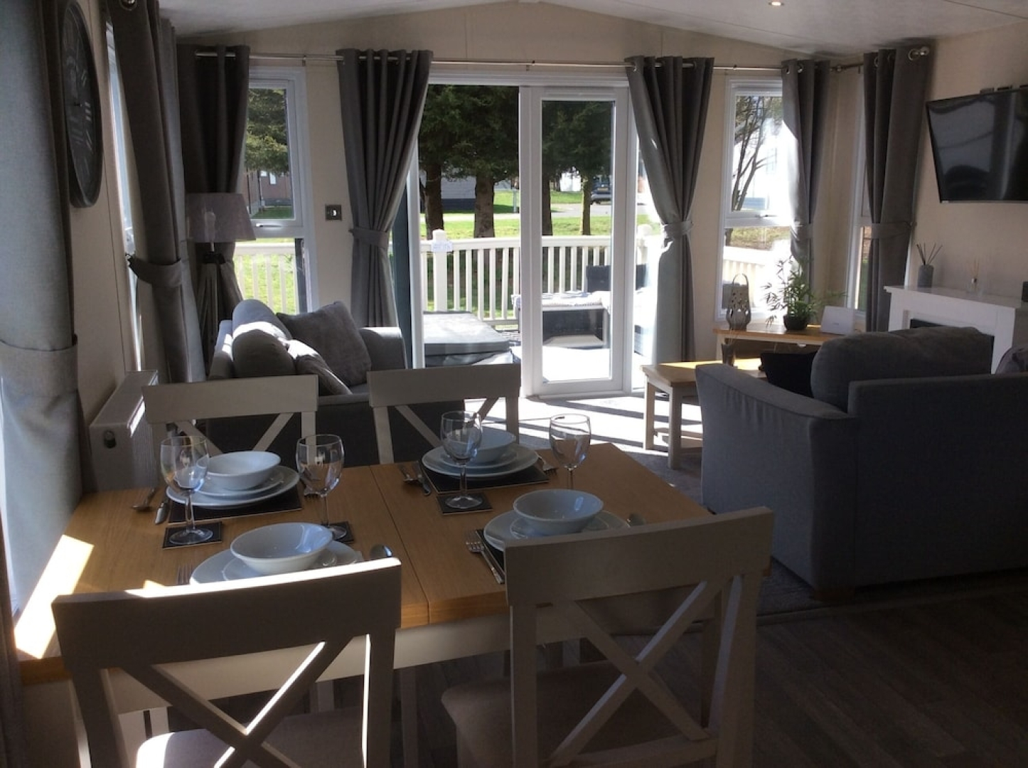 2 Bed Luxury Lodge With Hot Tub Allerthorpe York