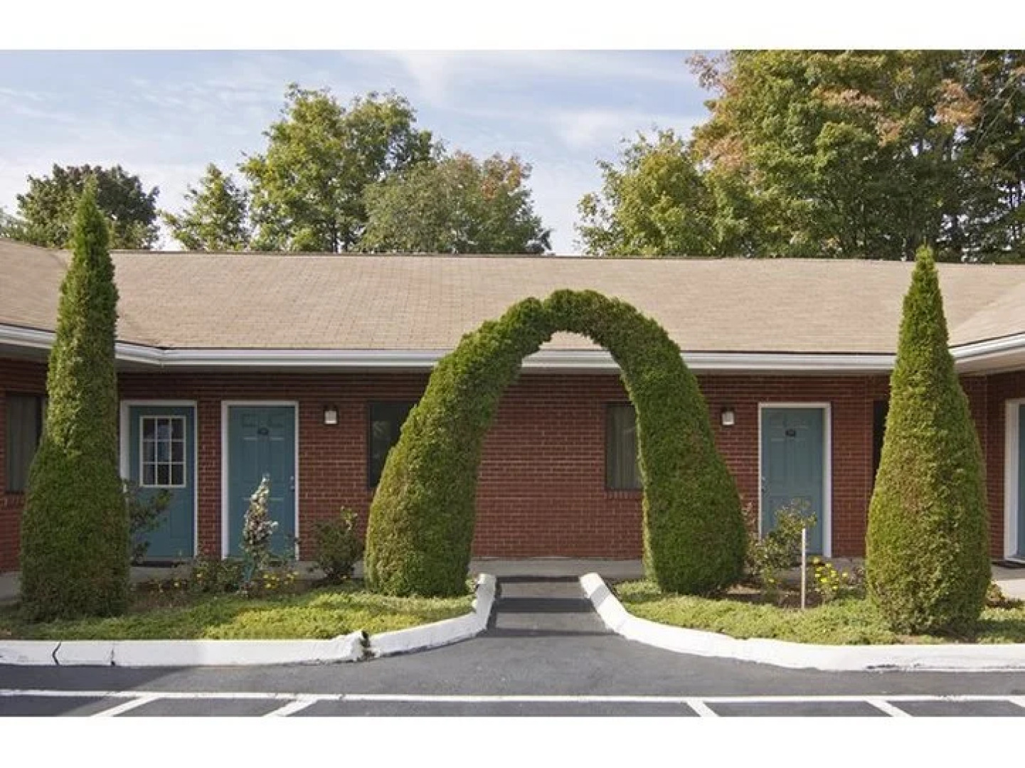 Americas Best Value Inn - Branford