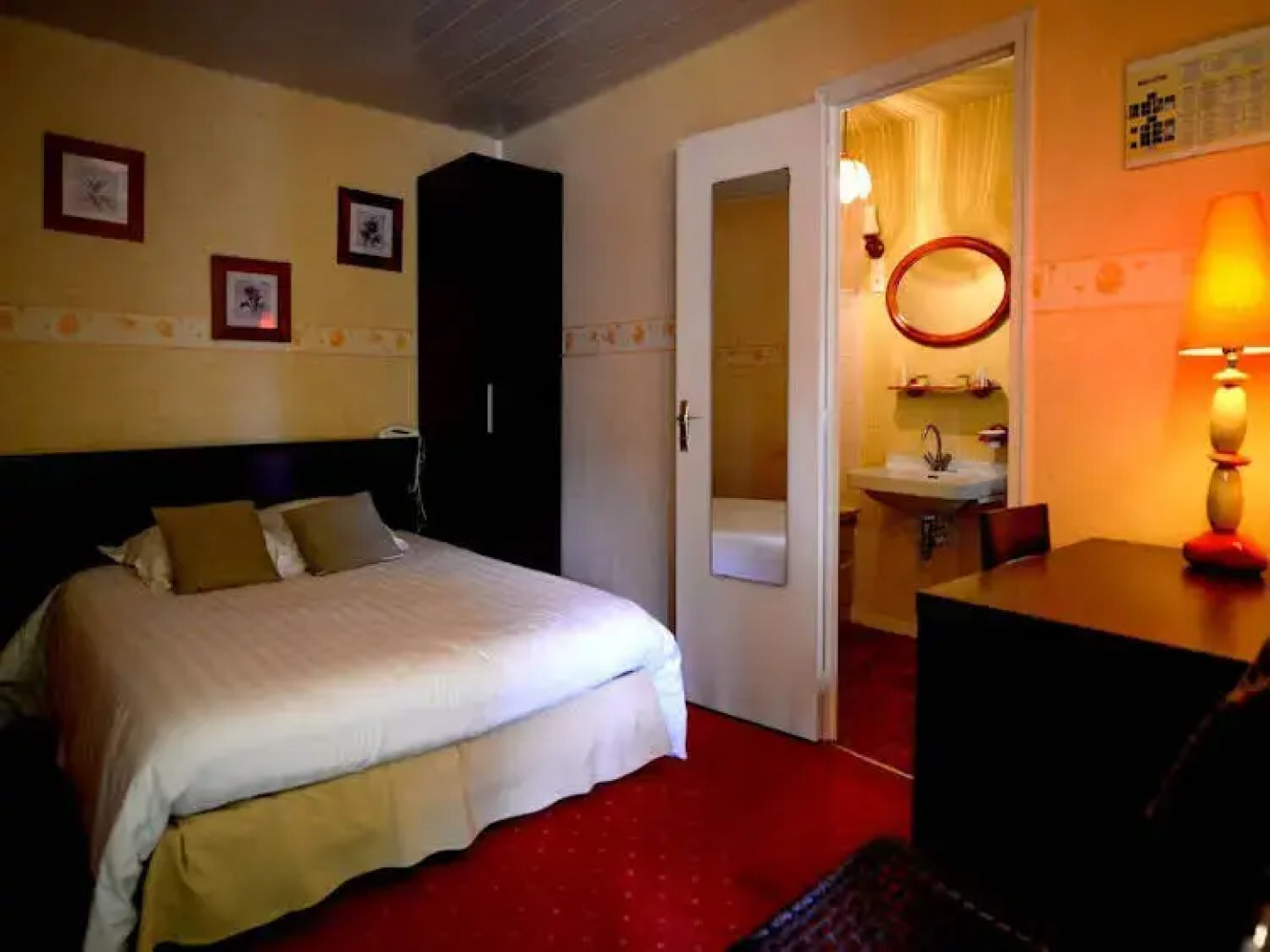 Hostellerie du Lion dOr